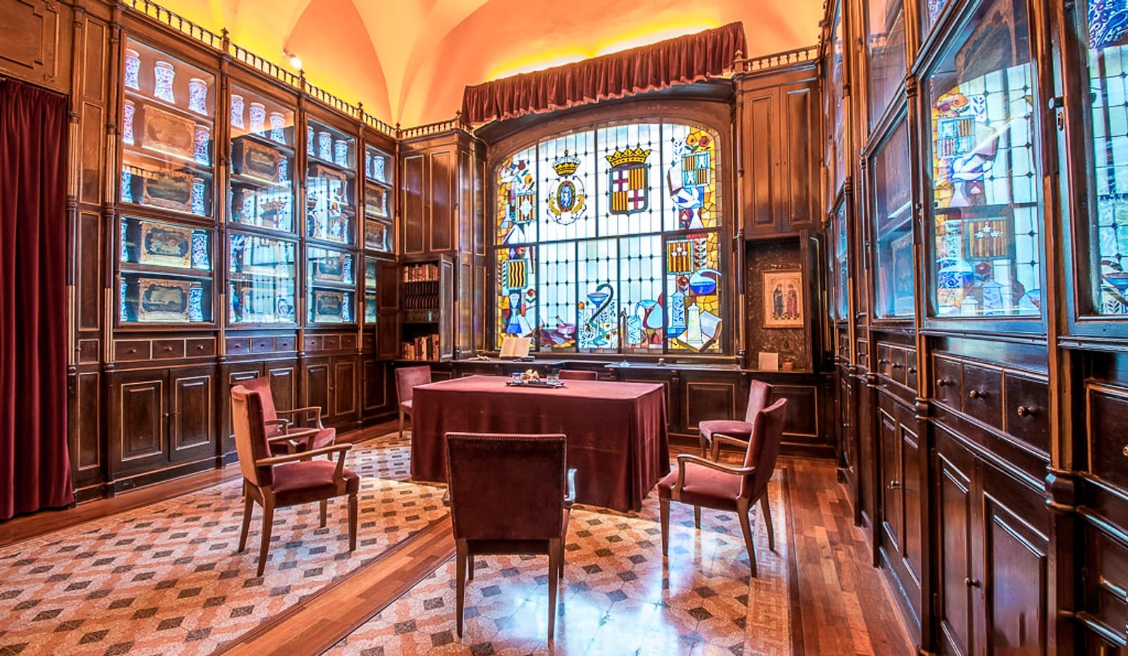 Espacio Real Academia de Farmacia de Barcelona - 2