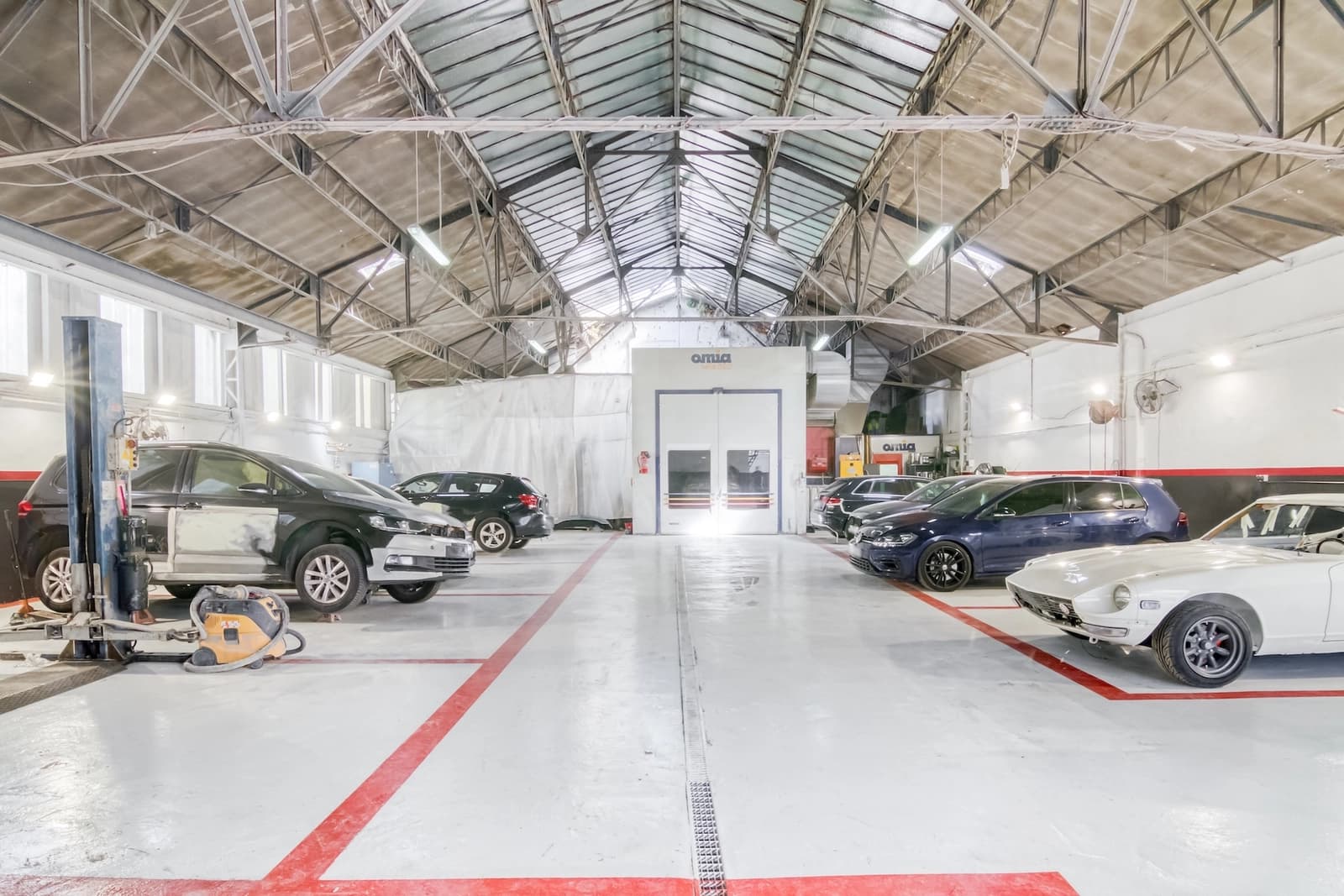 Space Mechanical/body shop - 4