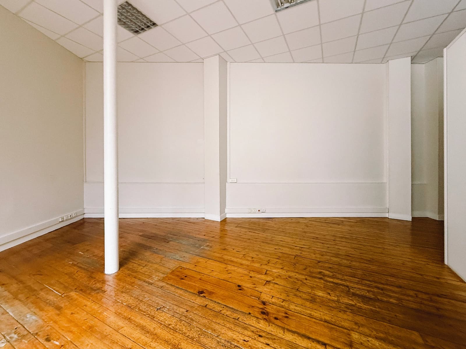 Space Multiple Bright Production Studios On a Site With Industrial Architecture - 3