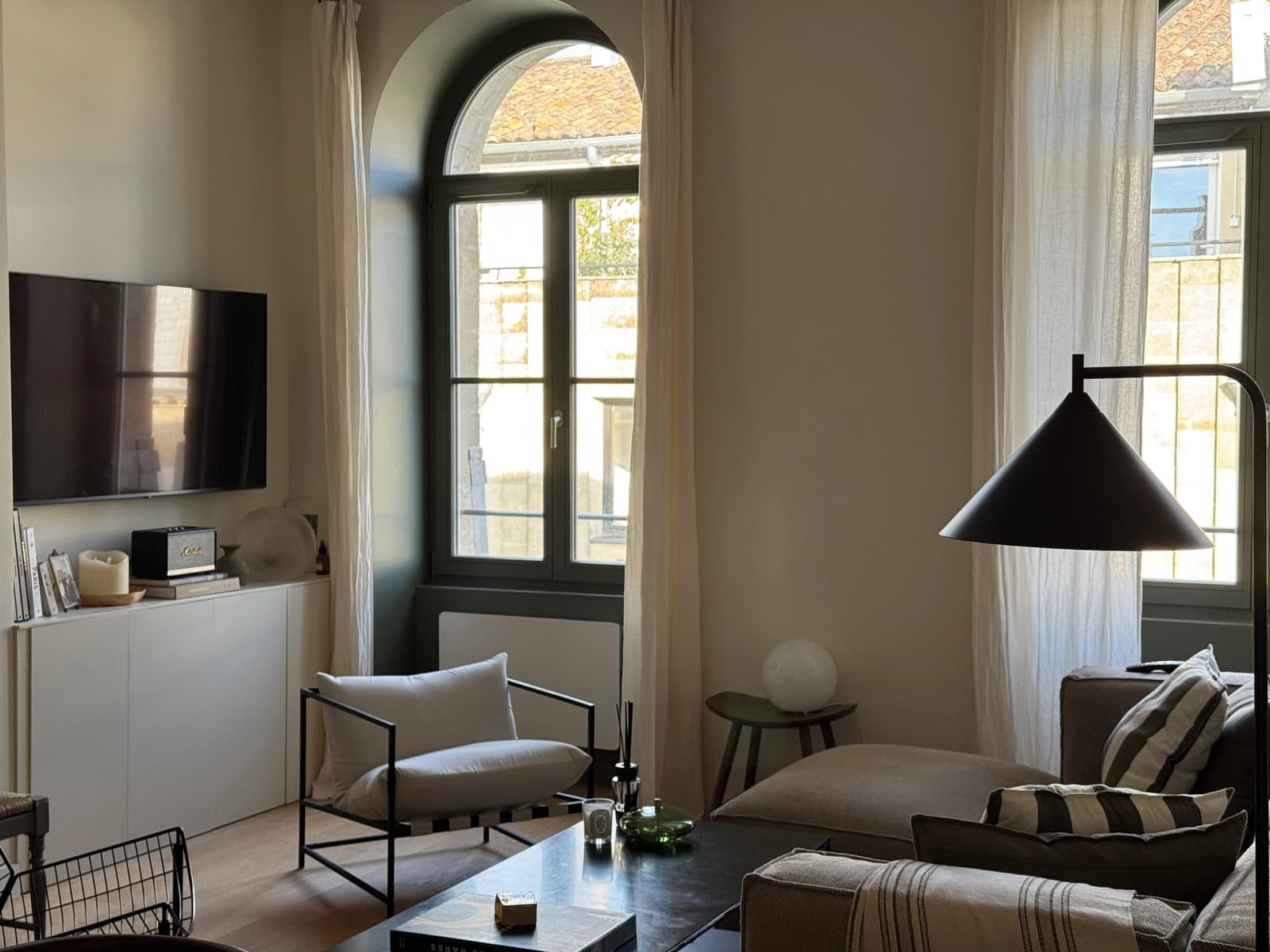 Space Bright contemporary apartment with Golden Triangle charm in Bordeaux - 3