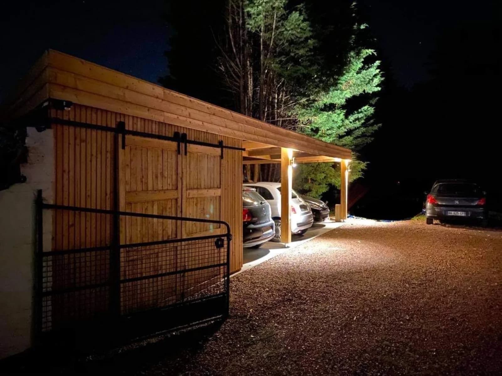 Comedor en Encantadora casa de campo reformada con piscina privada. - 1
