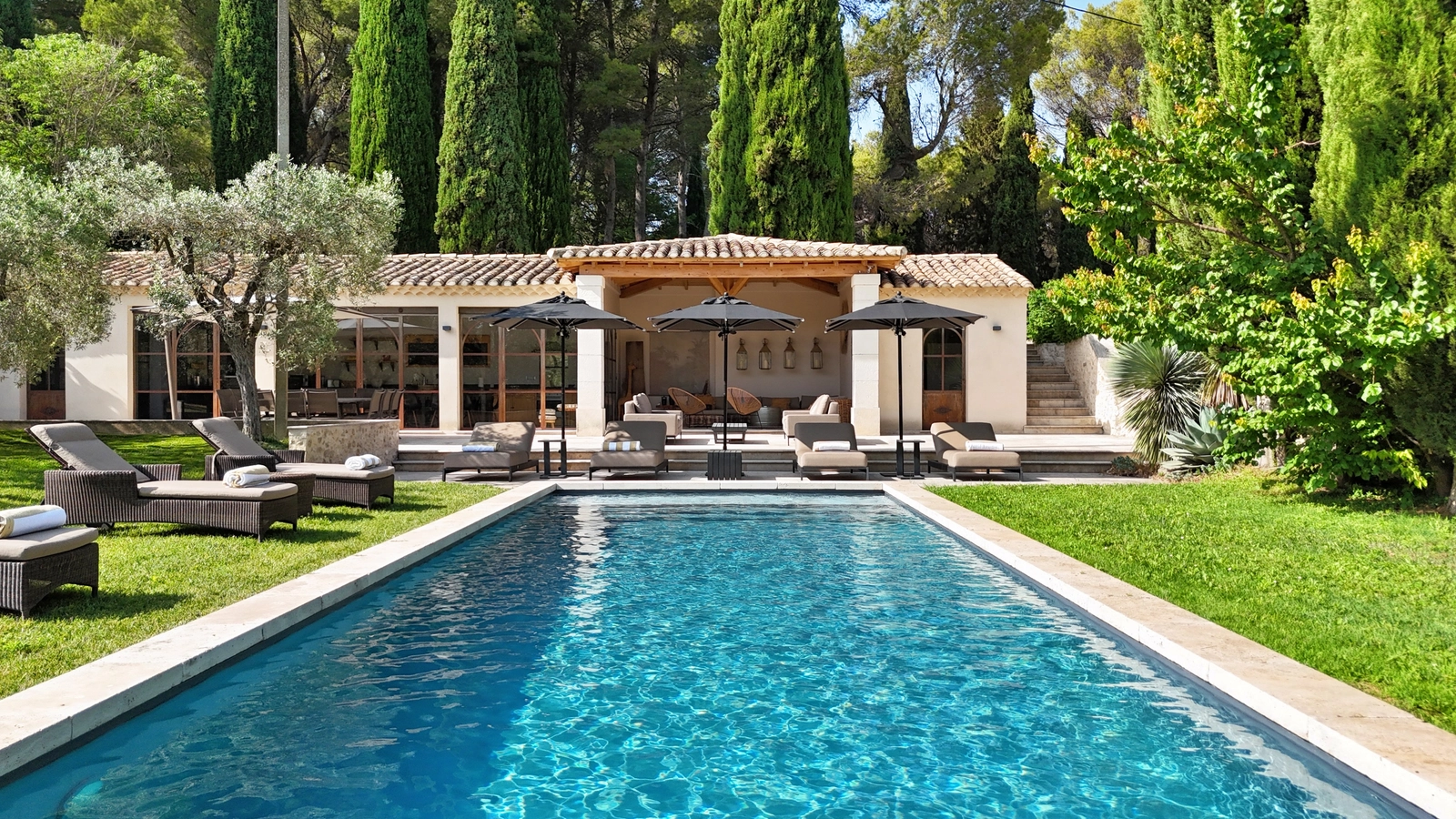 Élégante Pool House près d'Aix-en-Provence | Lieu de réception avec jardin méditerranéen