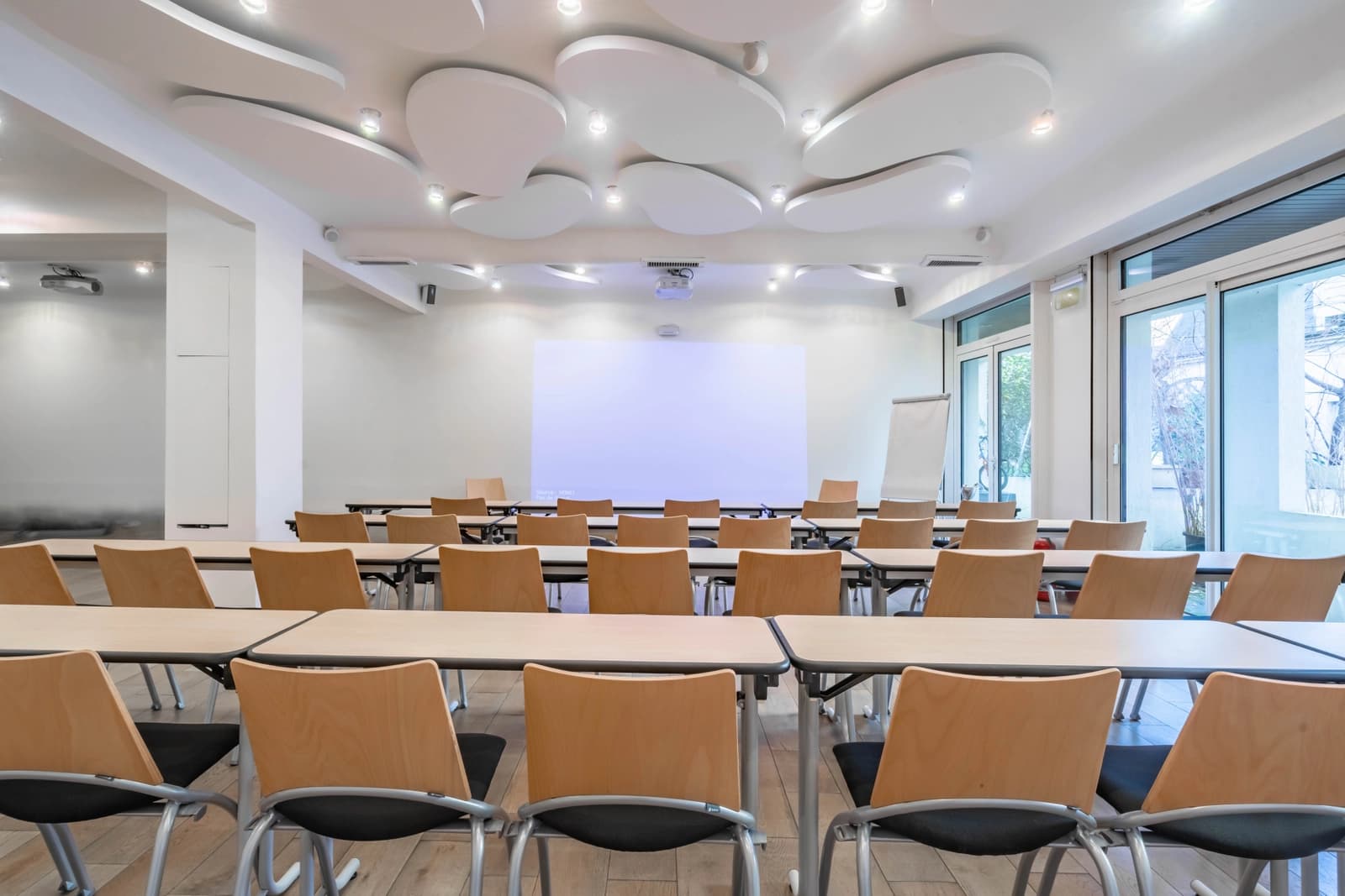 Space Bright, modern meeting space! - 4