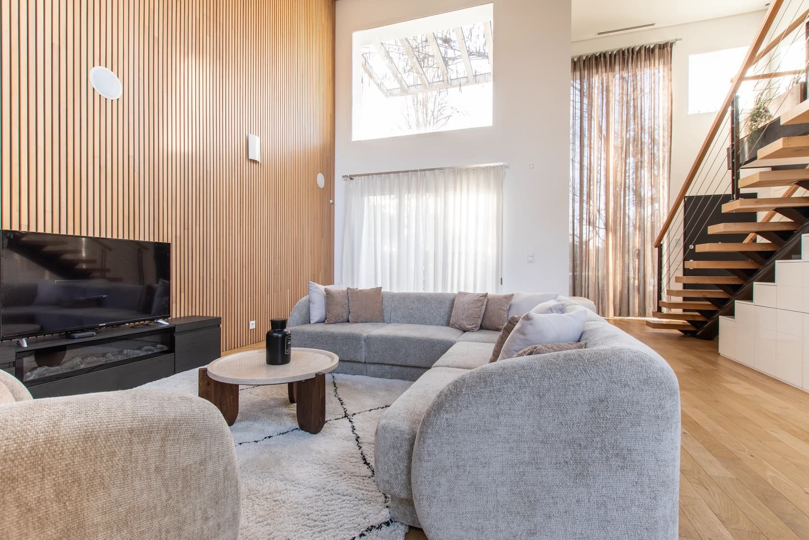 Espace Loft lumineux et spacieux en bois - 1