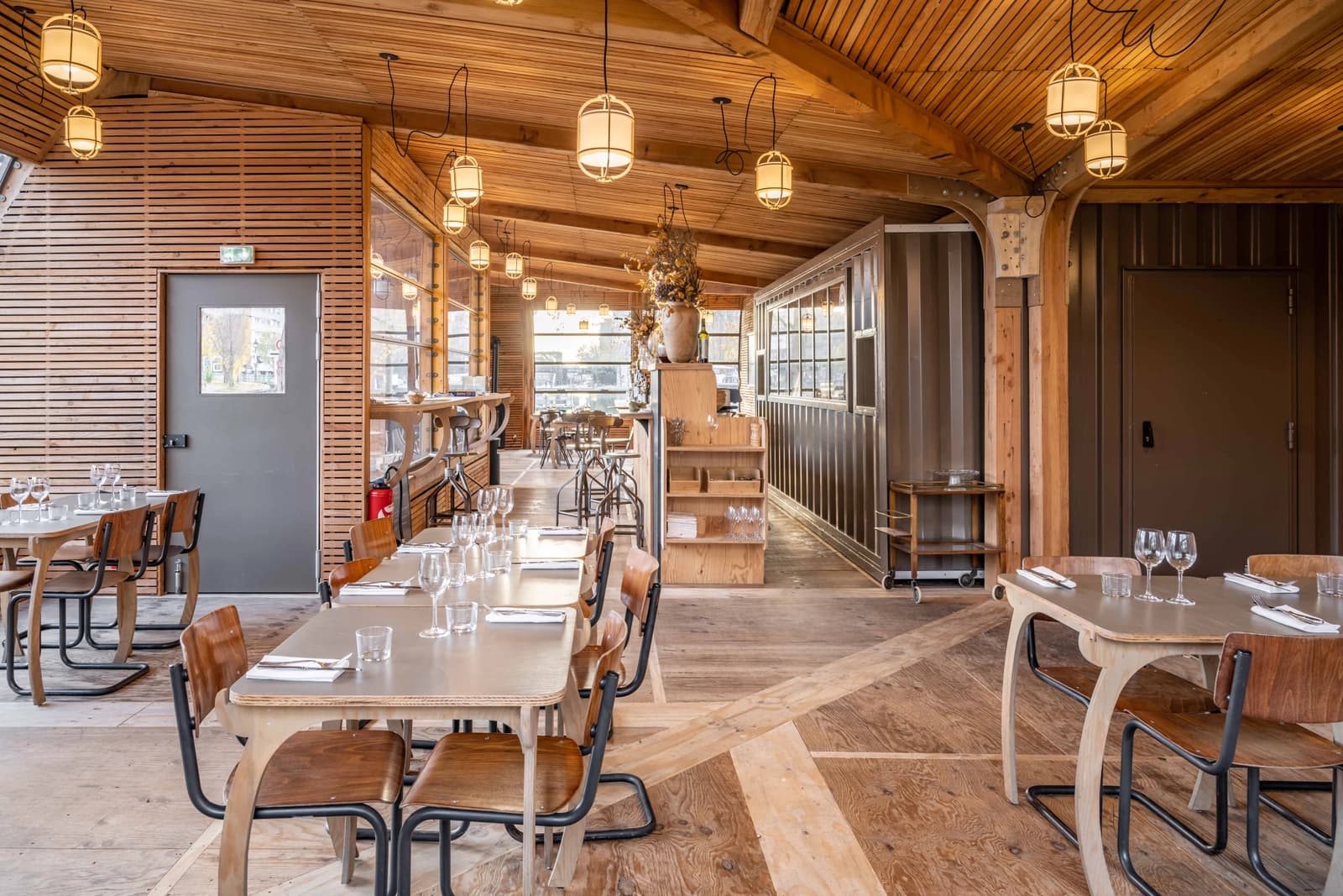 Espacio Restaurante-loft arbolado a orillas del río, entorno único - 5