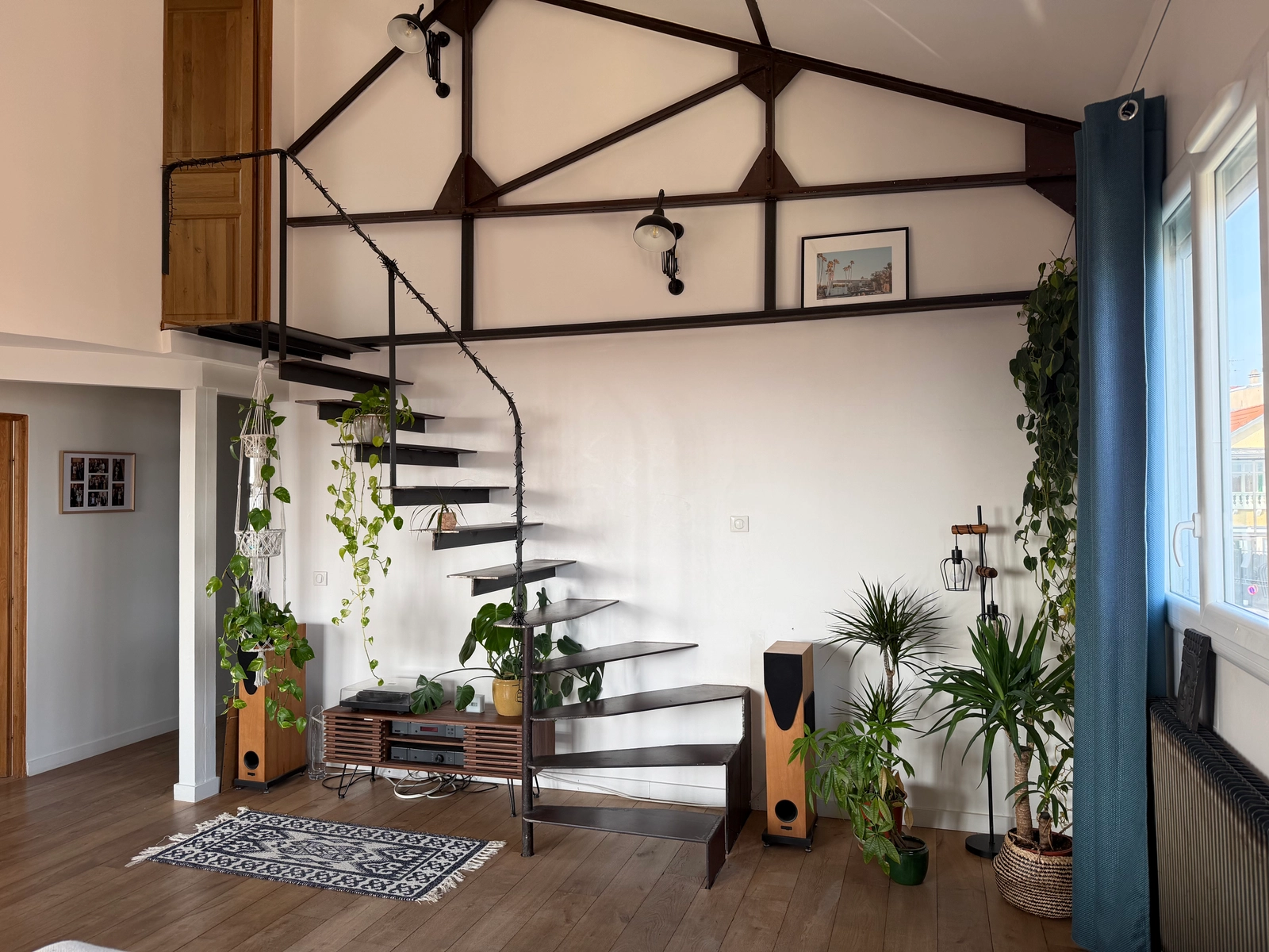 Espace Loft avec vue sur les toits de Paris et le bois de Vincennes - 2