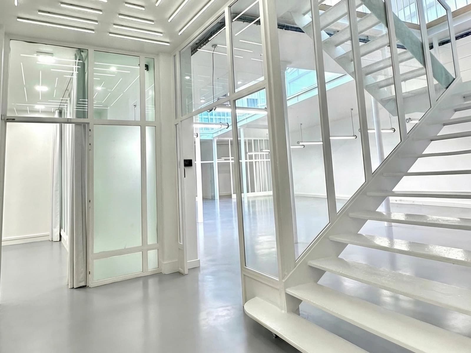 Espace Lieu Industriel avec Verrière Zénithale - 1