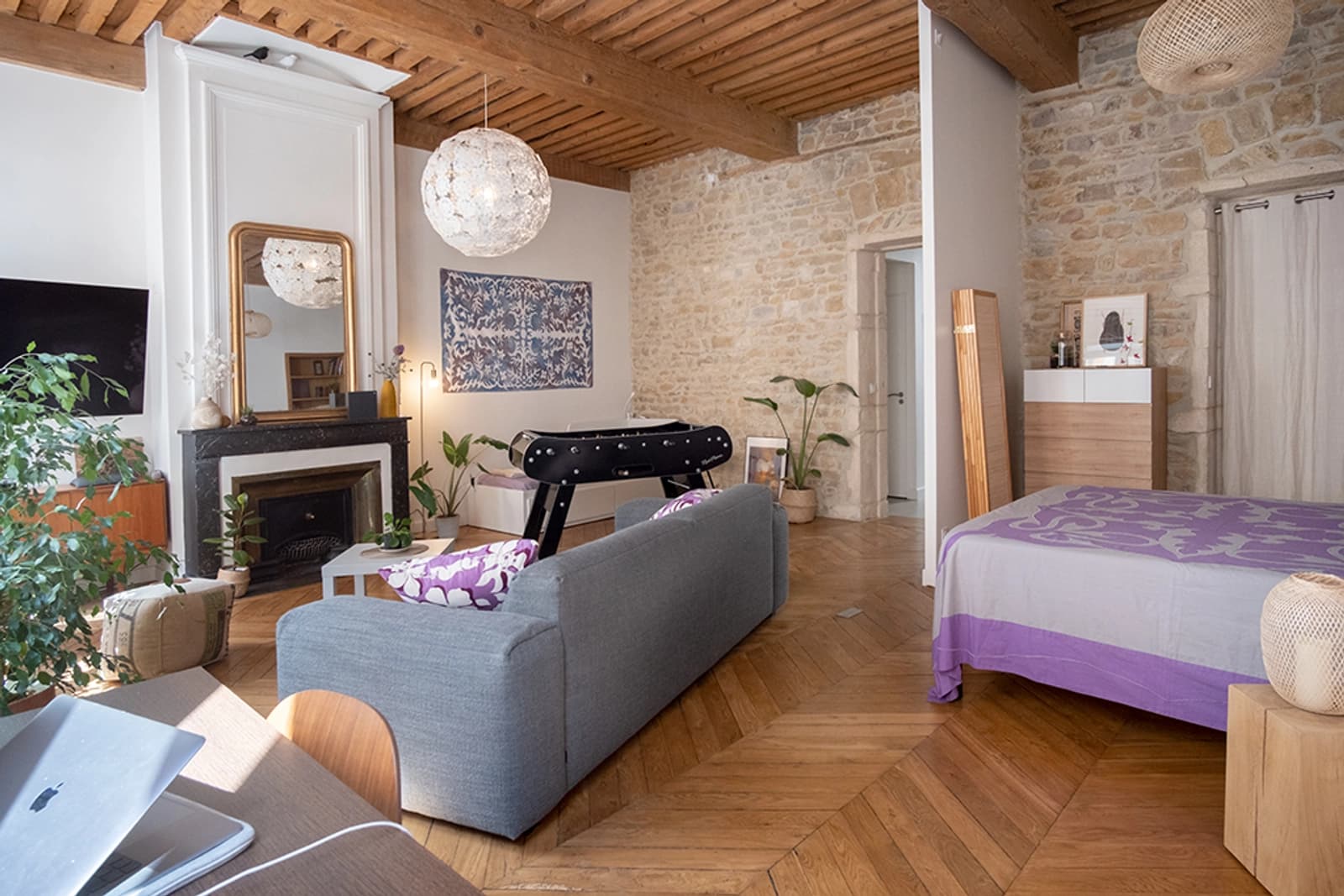 Bedroom in Authentic & comfortable Canut Lyonnais - 0