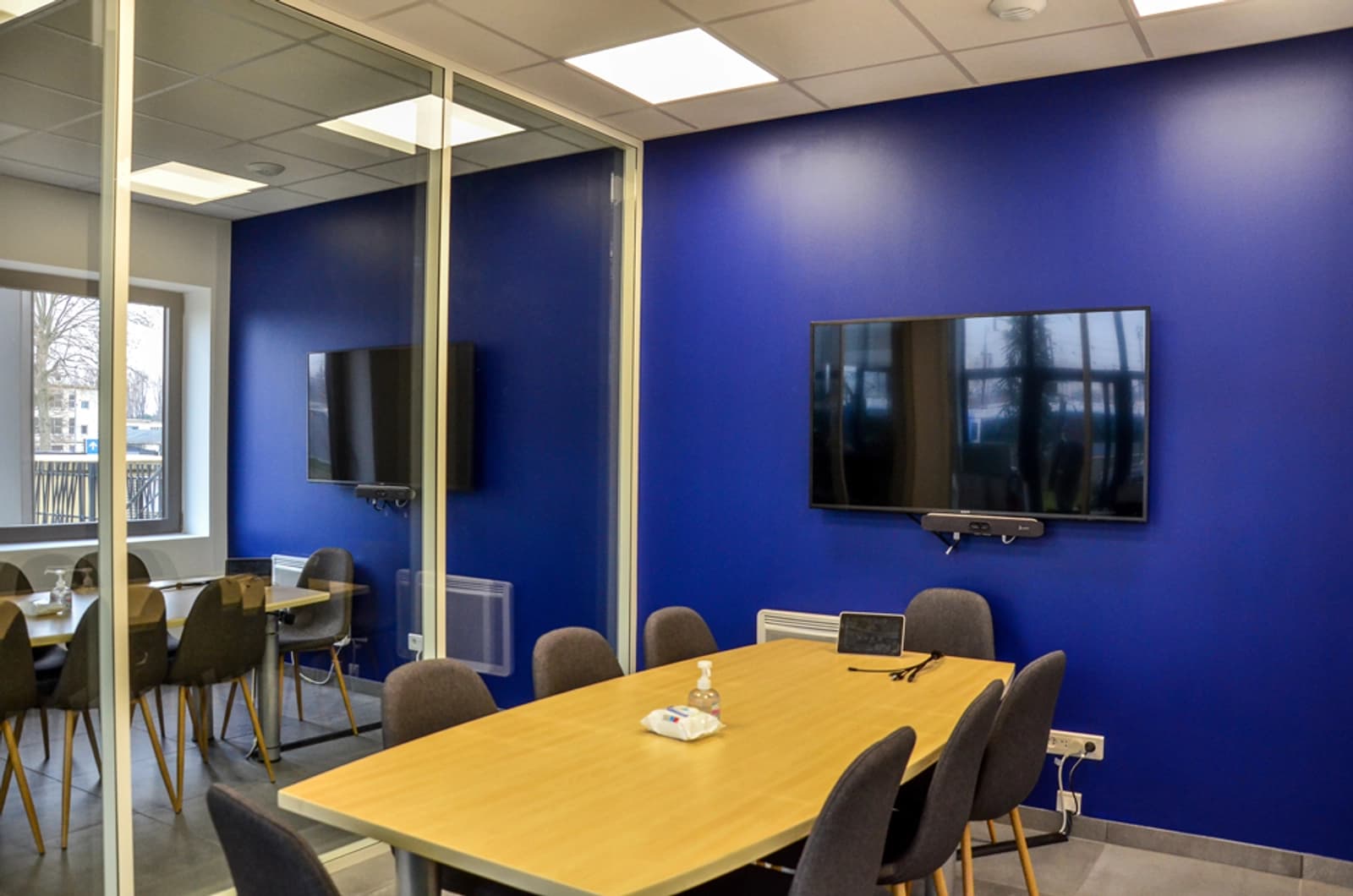Meeting room in  Shared space for private use - 1