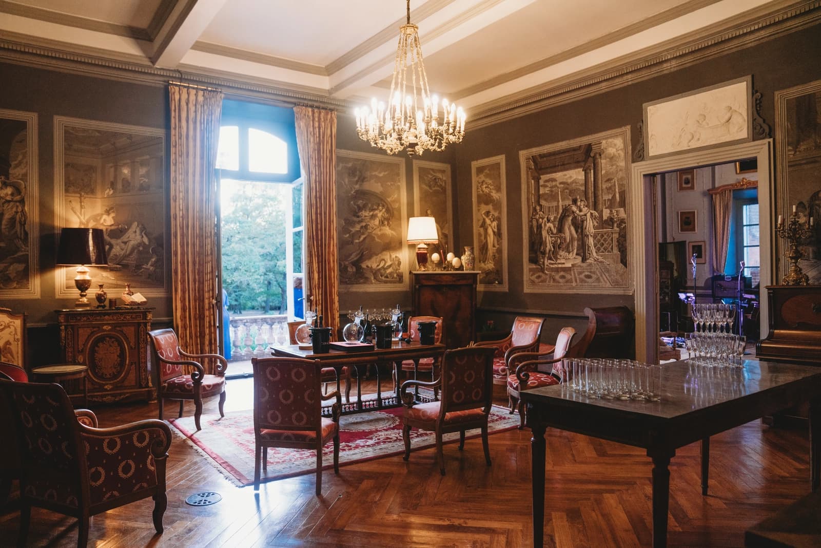 Meeting room in Castle life - 1