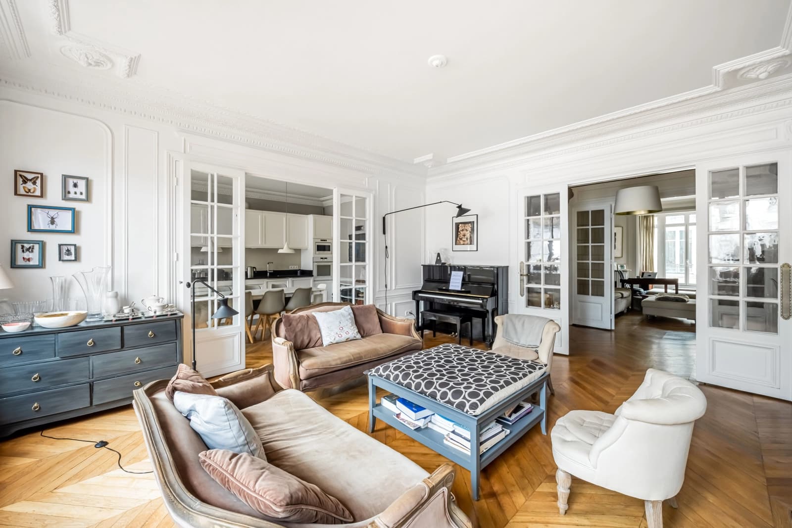 Space Warm and bright Hausmann apartment - 1