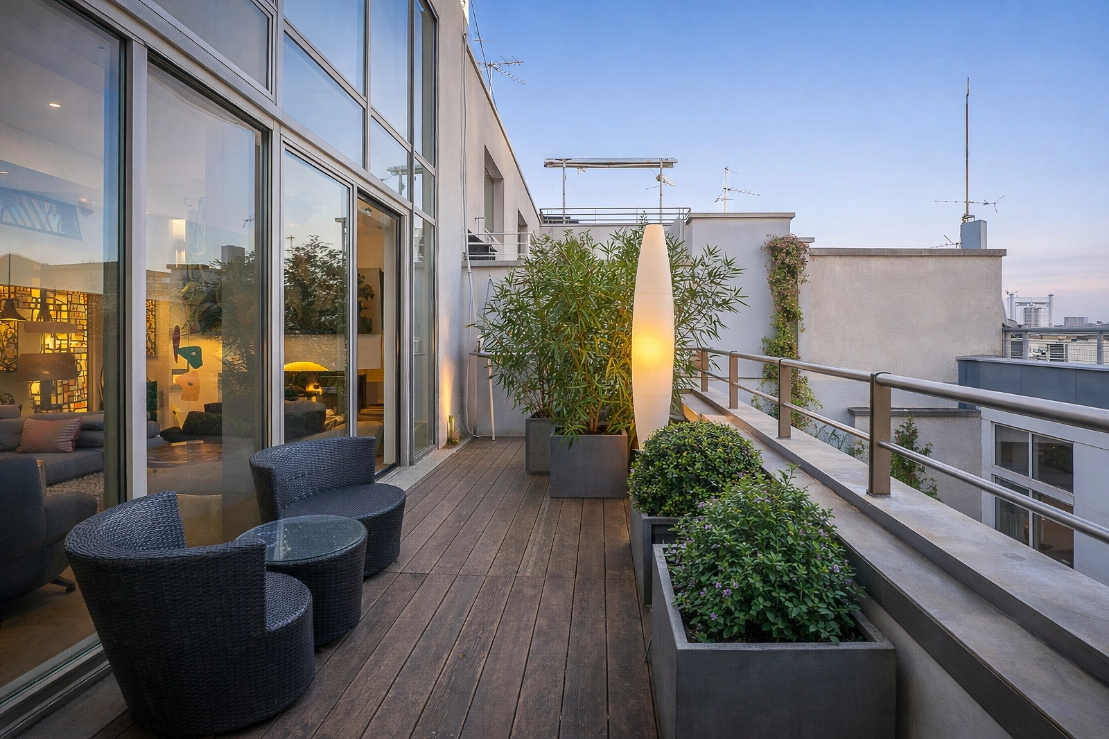 Space The Sanctuary of Parisian Rooftops - 2