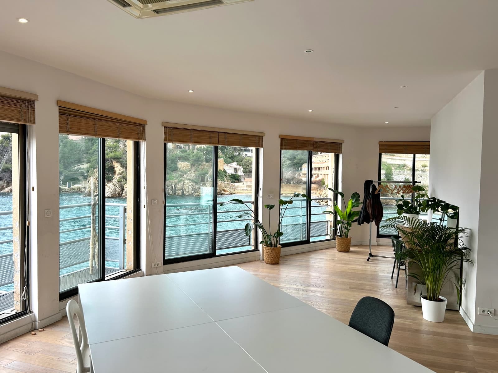 Space Suspended space above the port of Ensues-la-Redonne, with a 180° sea view - 1