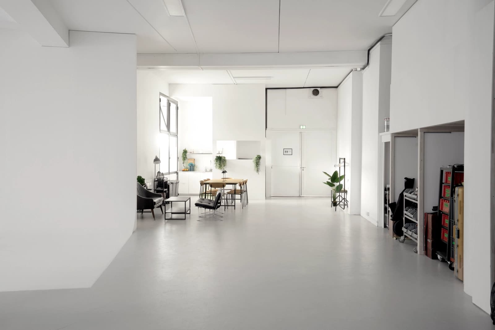 Space Studio 200m2 in the 11th arrondissement - 2