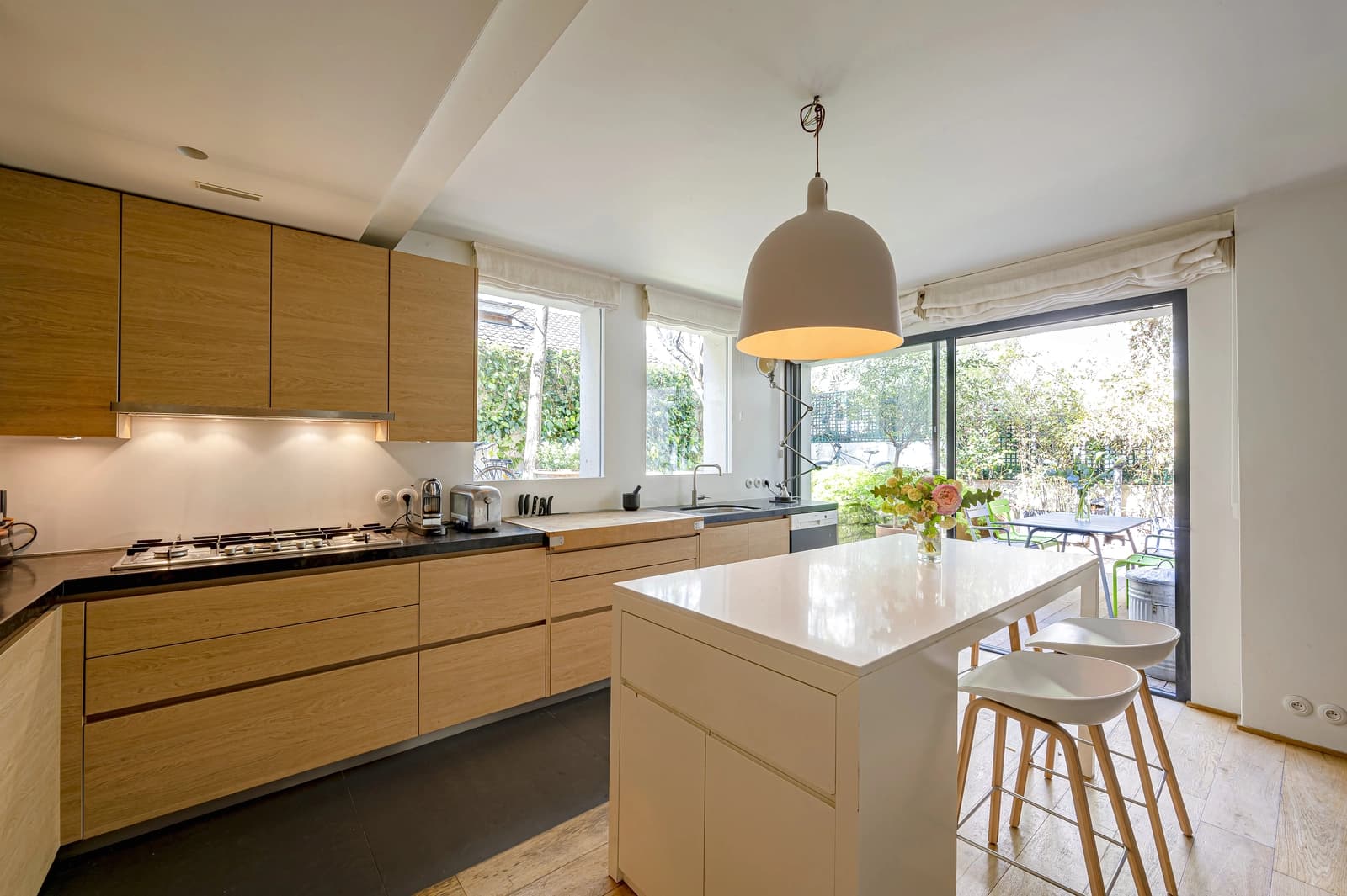 Espace Espace de charme donnant sur un jardin paisible - 4