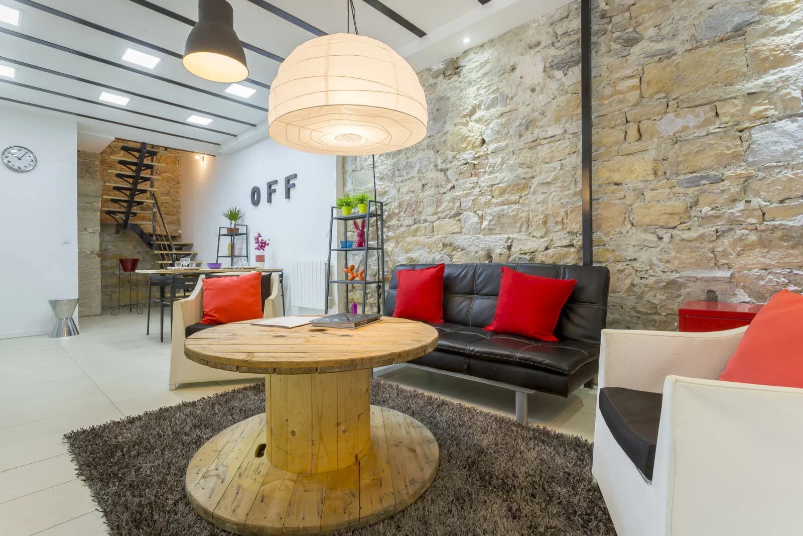 Living room in Loft factory Duplex 72m² Lyon Industrial Deco - 1
