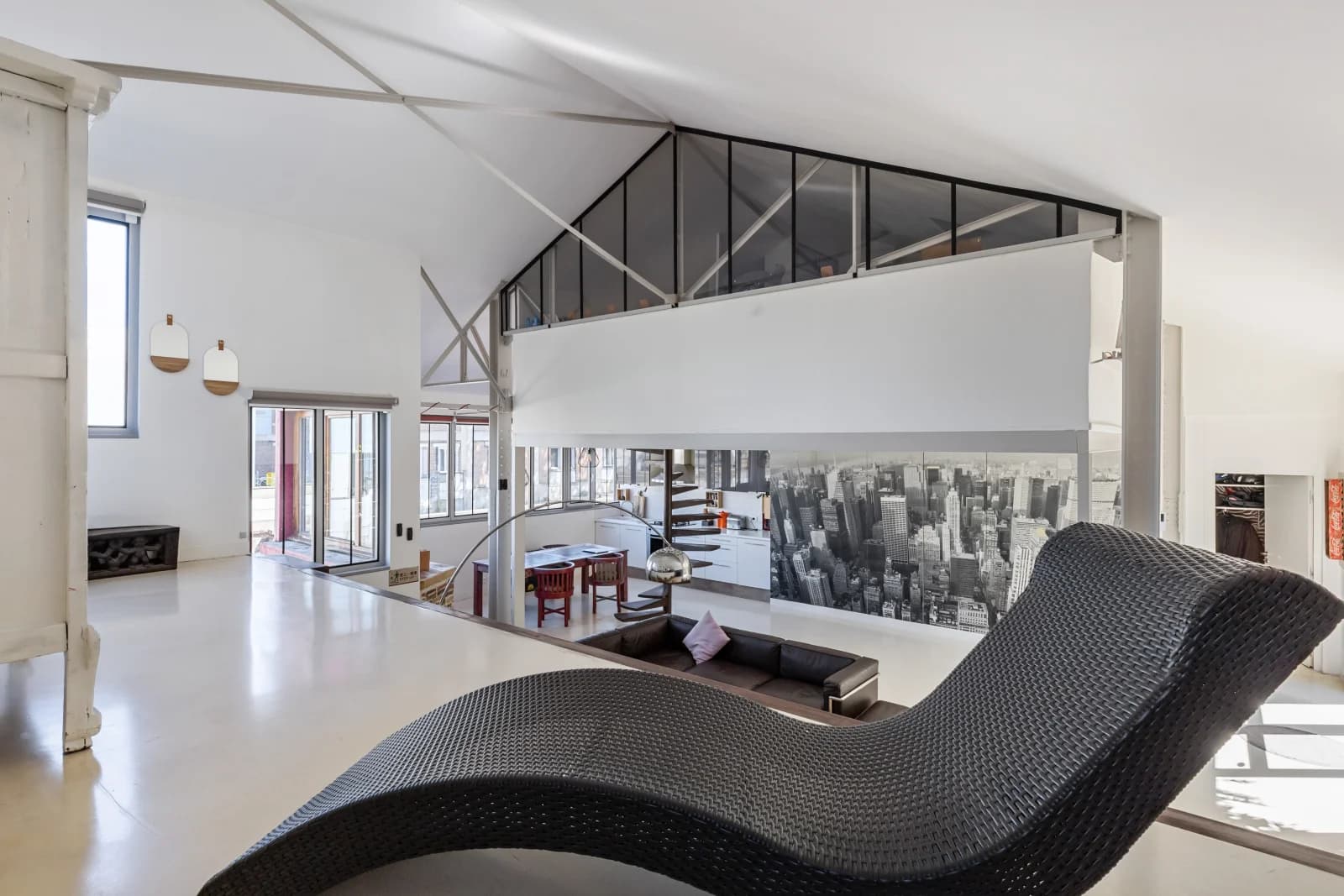 Espace Loft baigné de clarté avec sa terrasse ensoleillée - 5