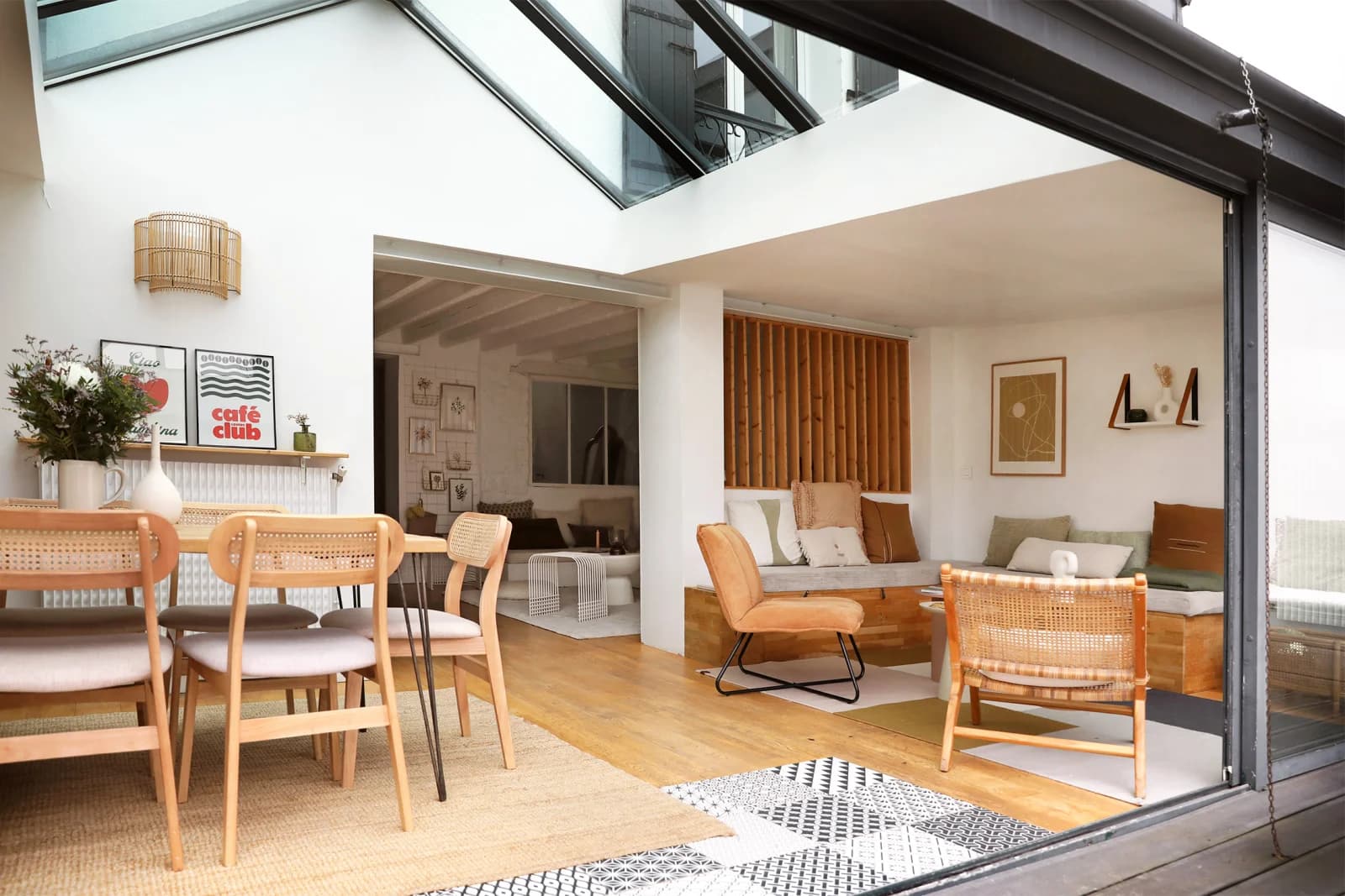 Space Places to live & experience in Western Paris - 0