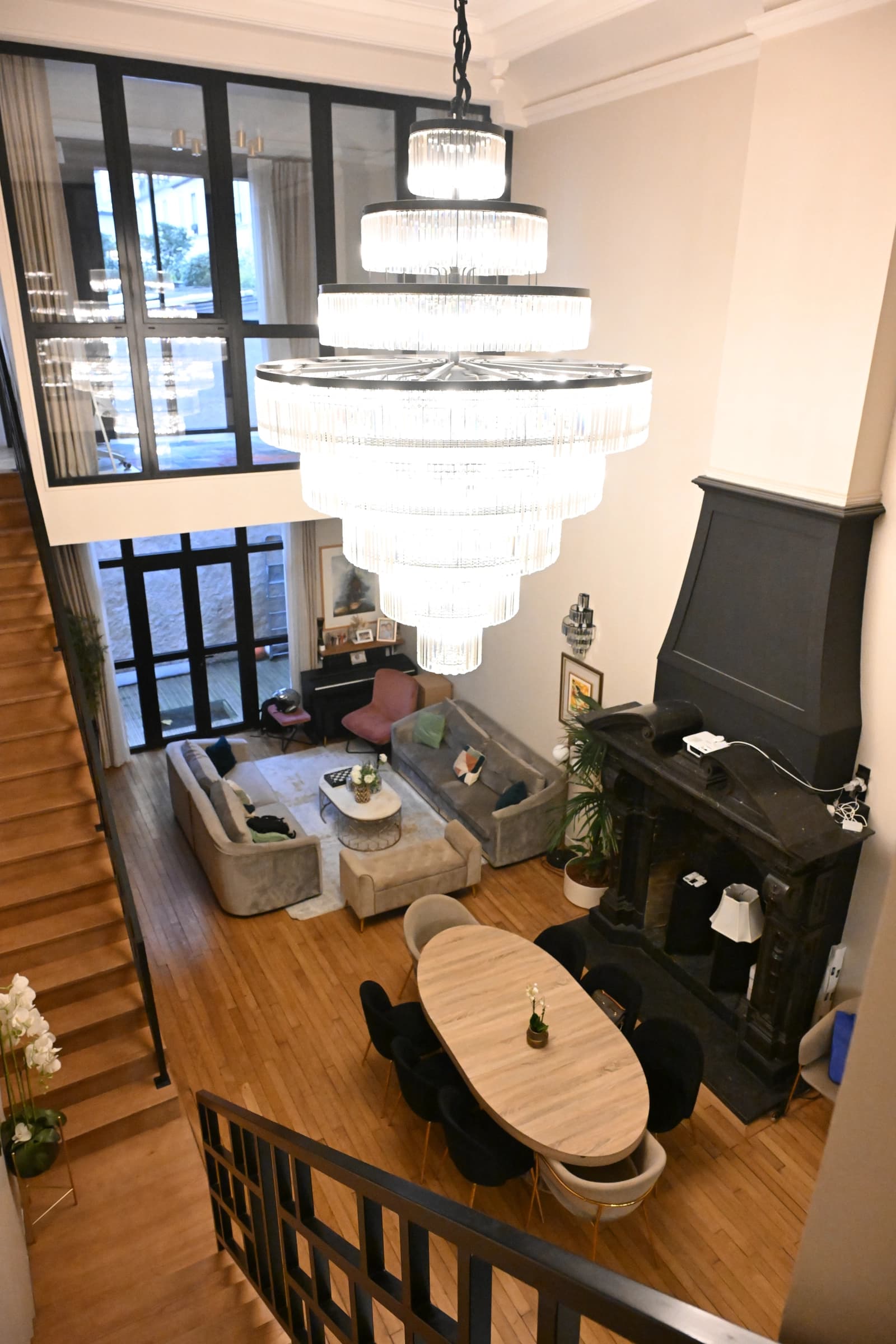 Space Magnificent cathedral lounge with terrace and kitchen - 2