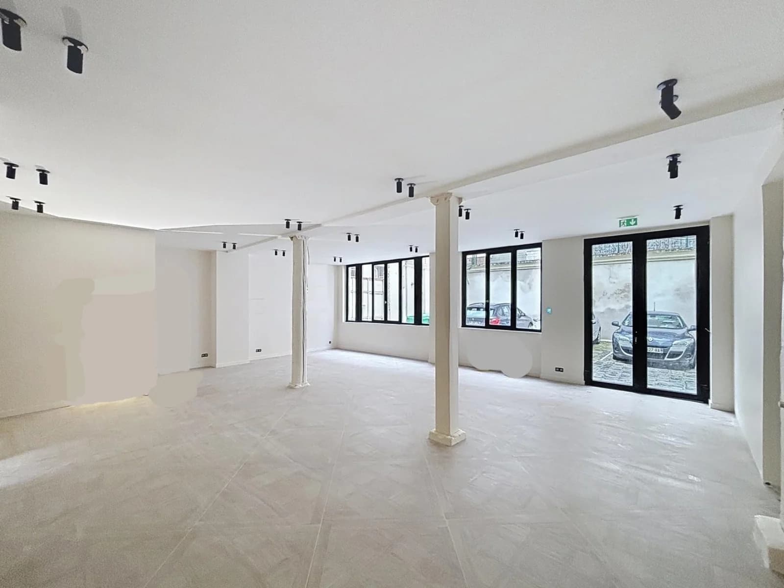 Space Vacant 300 m2 premises on 3 levels - 4