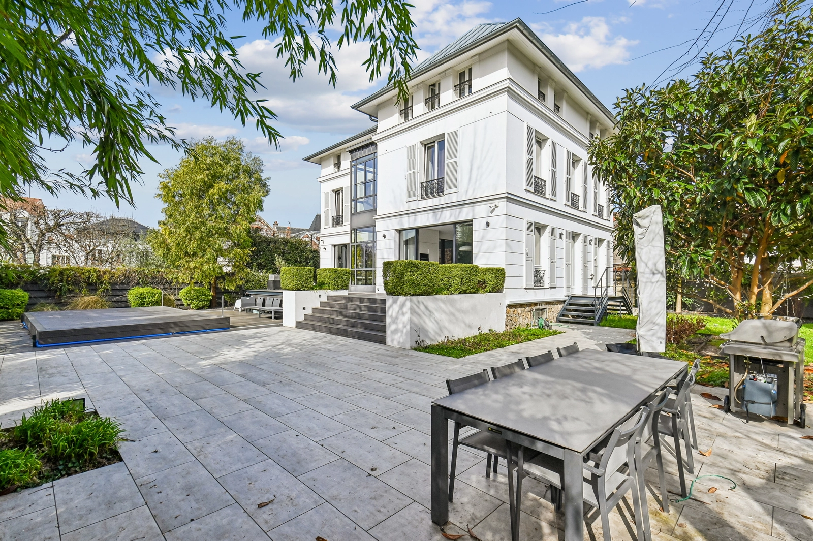 Space Countryside in the city - 0