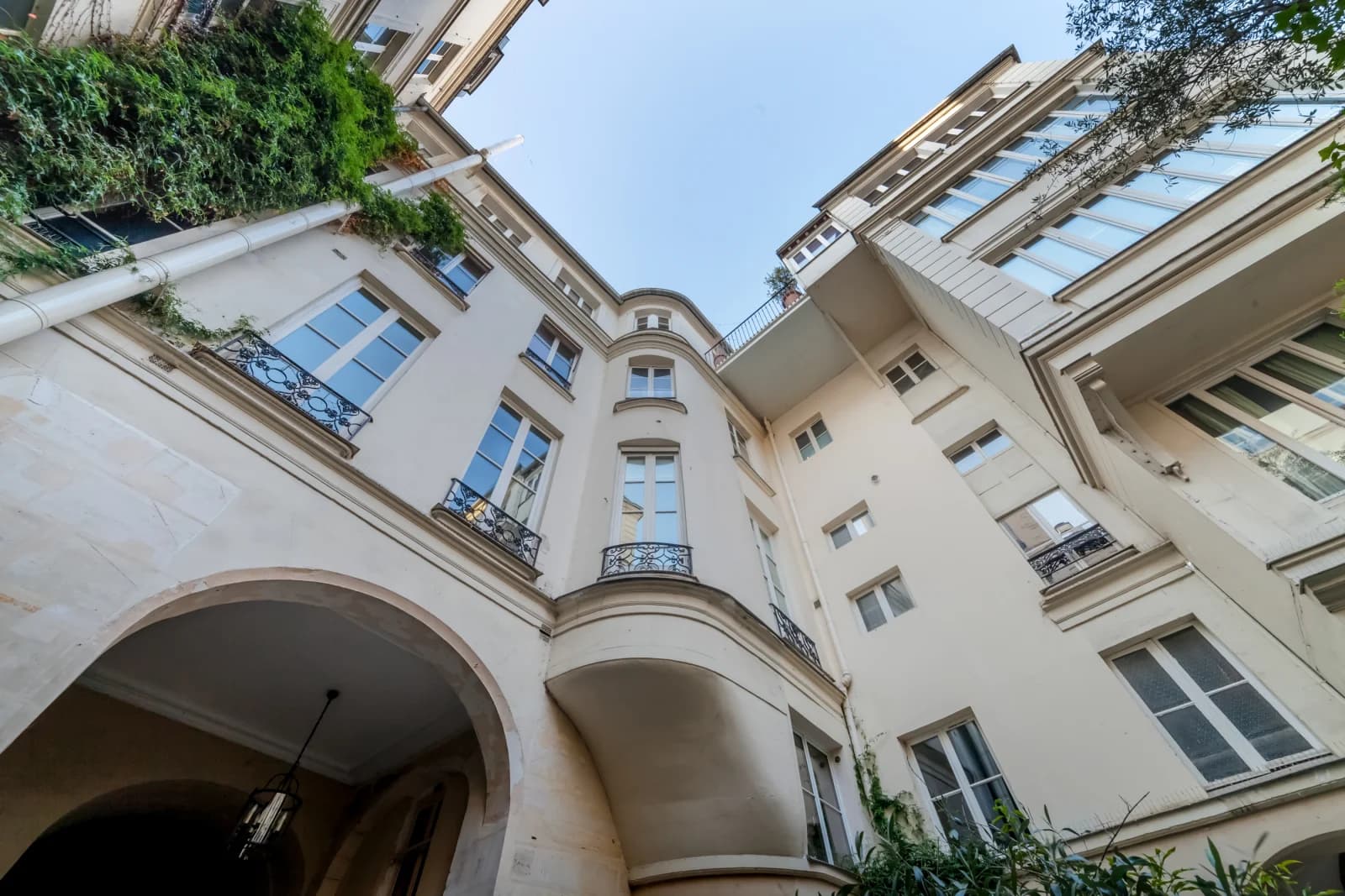 Salle de réunion dans Superbe loft niché au coeur du vivant quartier Montorgueil - 1