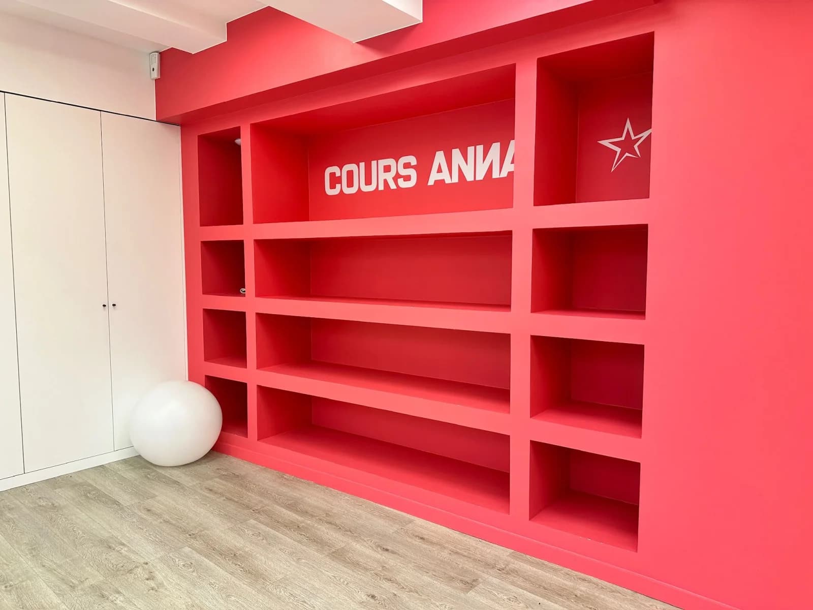 Space Dance studio, singing room, Star Academy vibe - 3