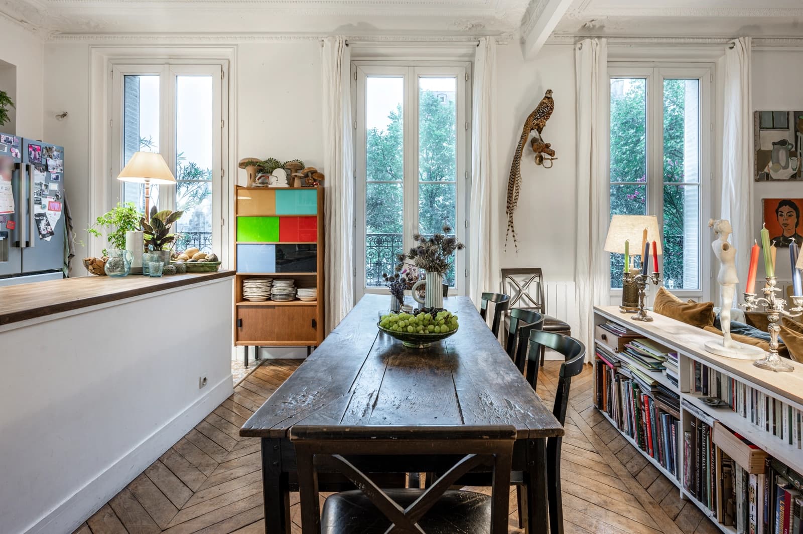 Meeting room in Appart Parisien Martyrs/Montmartre balcony running - 1