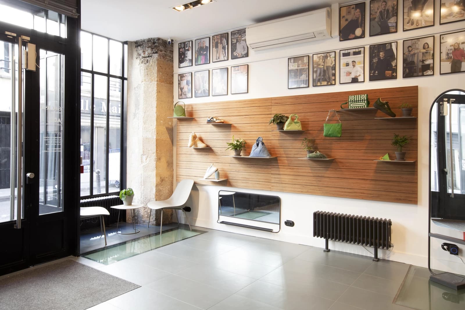 Kitchen in Modern space under a glass roof - 1