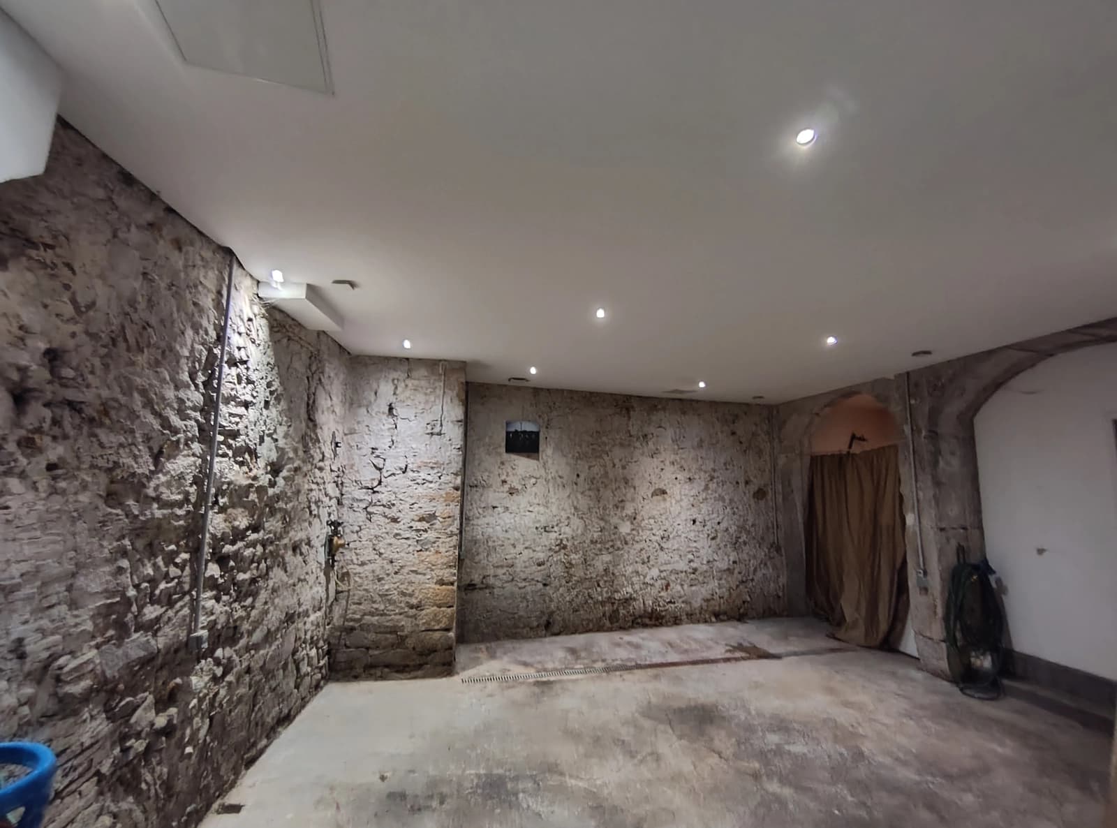 Space Rough-stone cellar in the heart of Lyon - 0