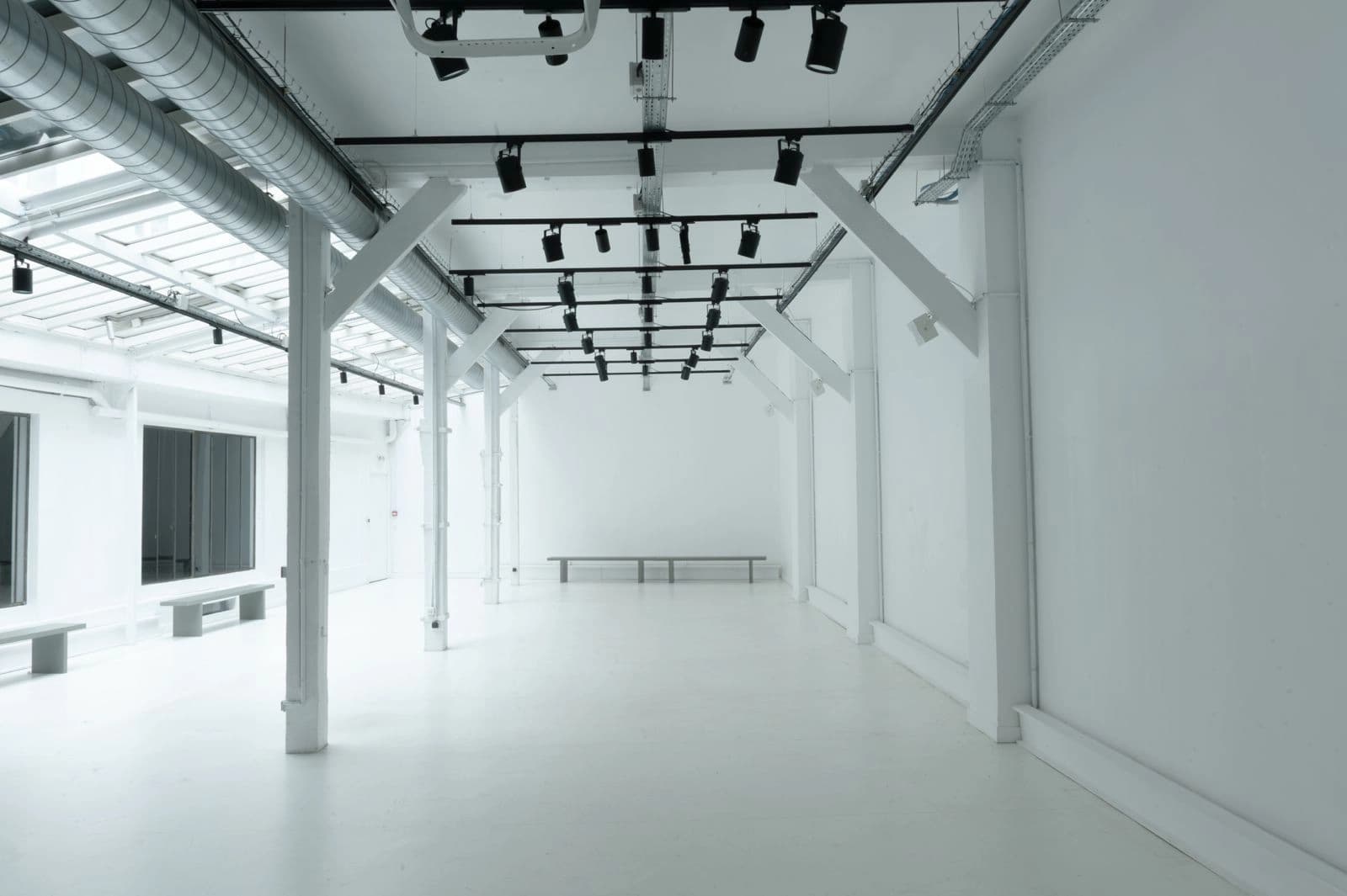Space Confidential showroom 200 m² in Paris 11th arrondissement - 4
