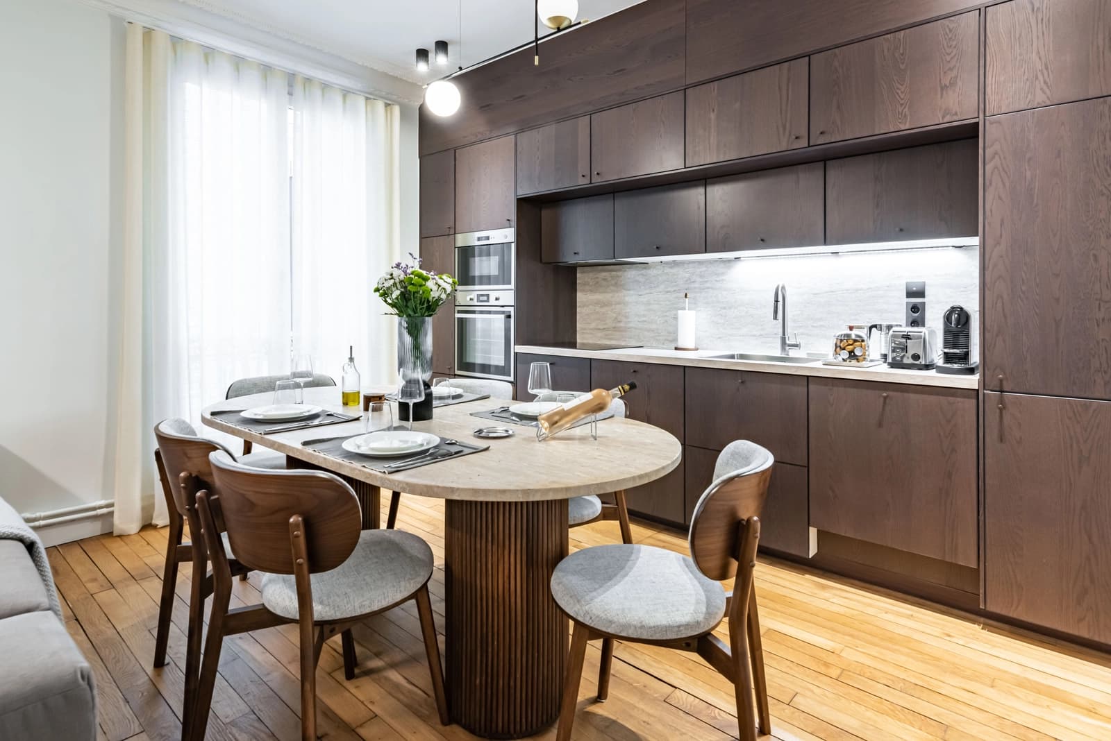 Trocadéro: appartement refait par un architecte