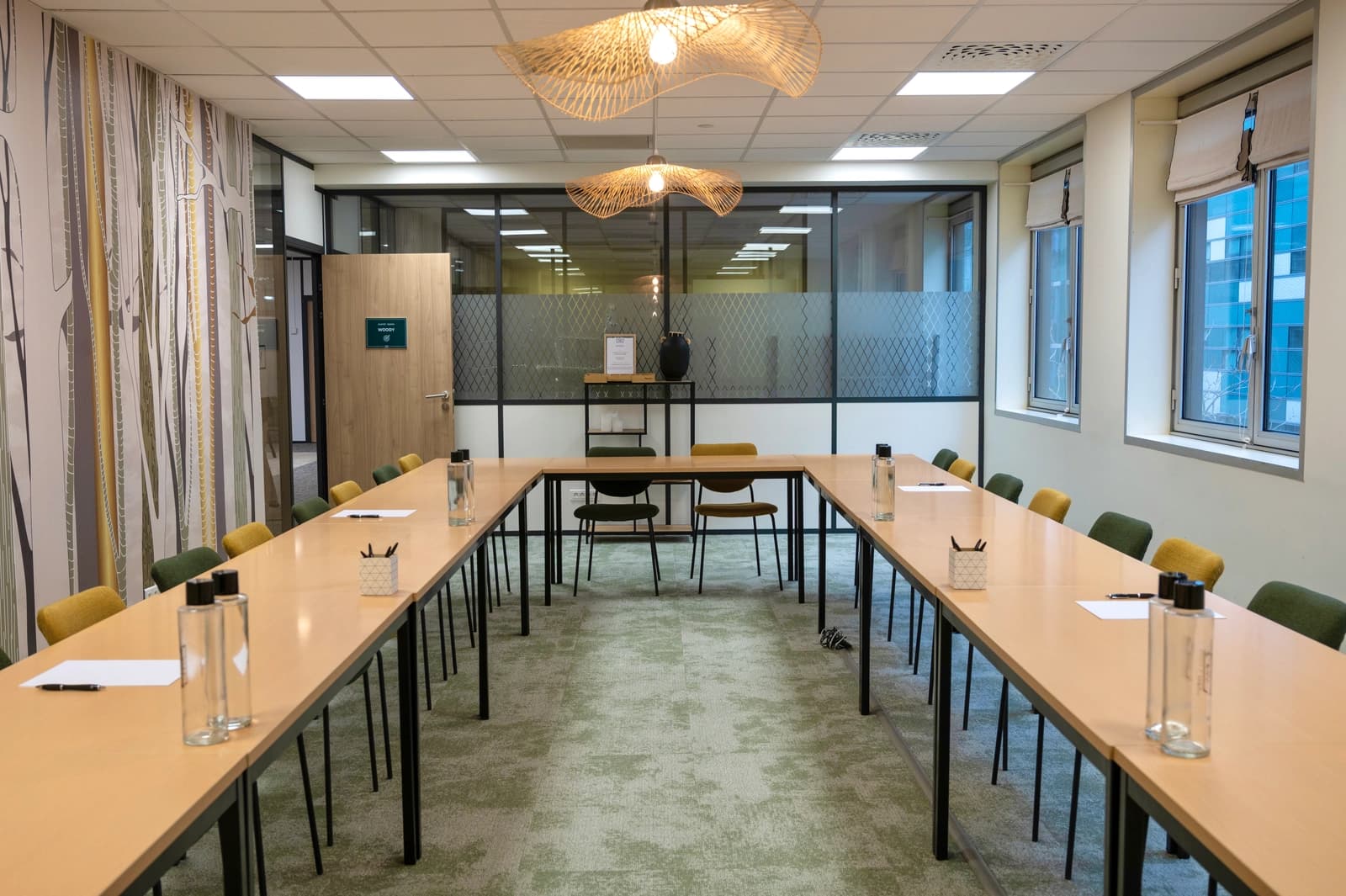 Espace Coworking et espace bureaux coloré - 1