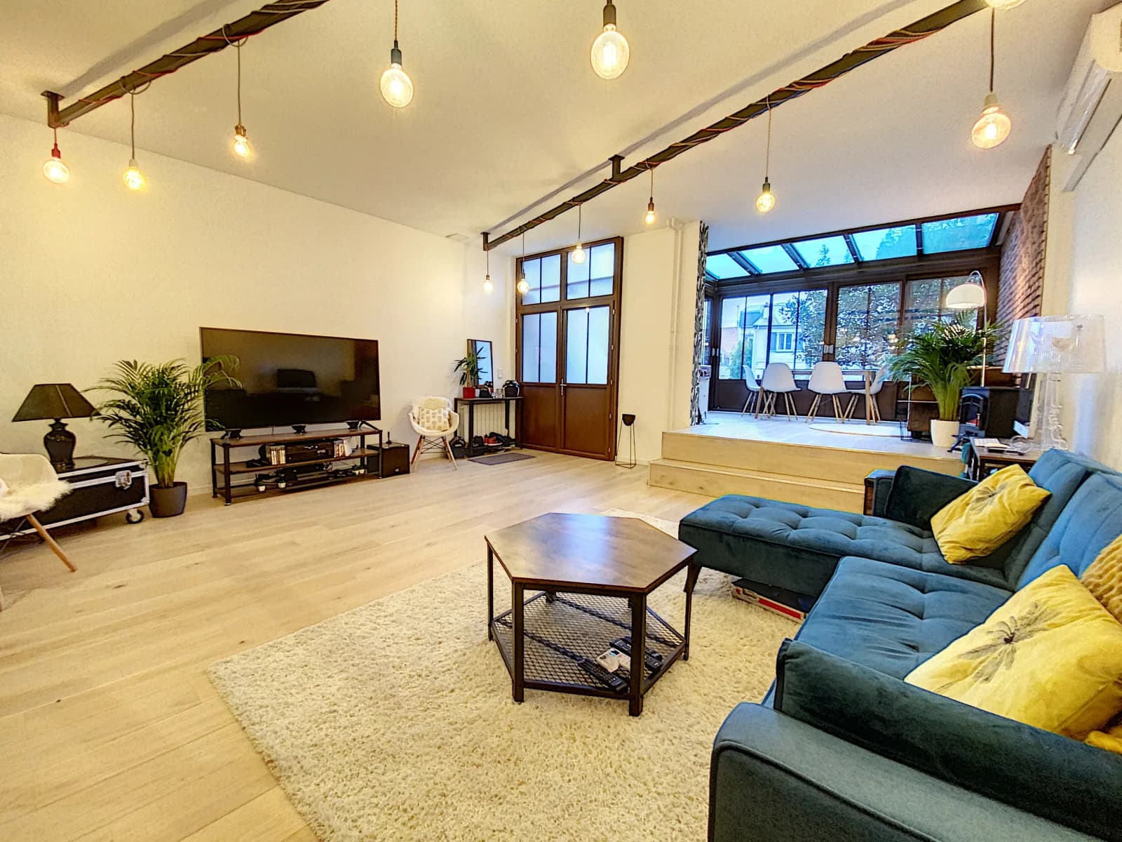 Living room in The loftpart de colombes and its garden - 0
