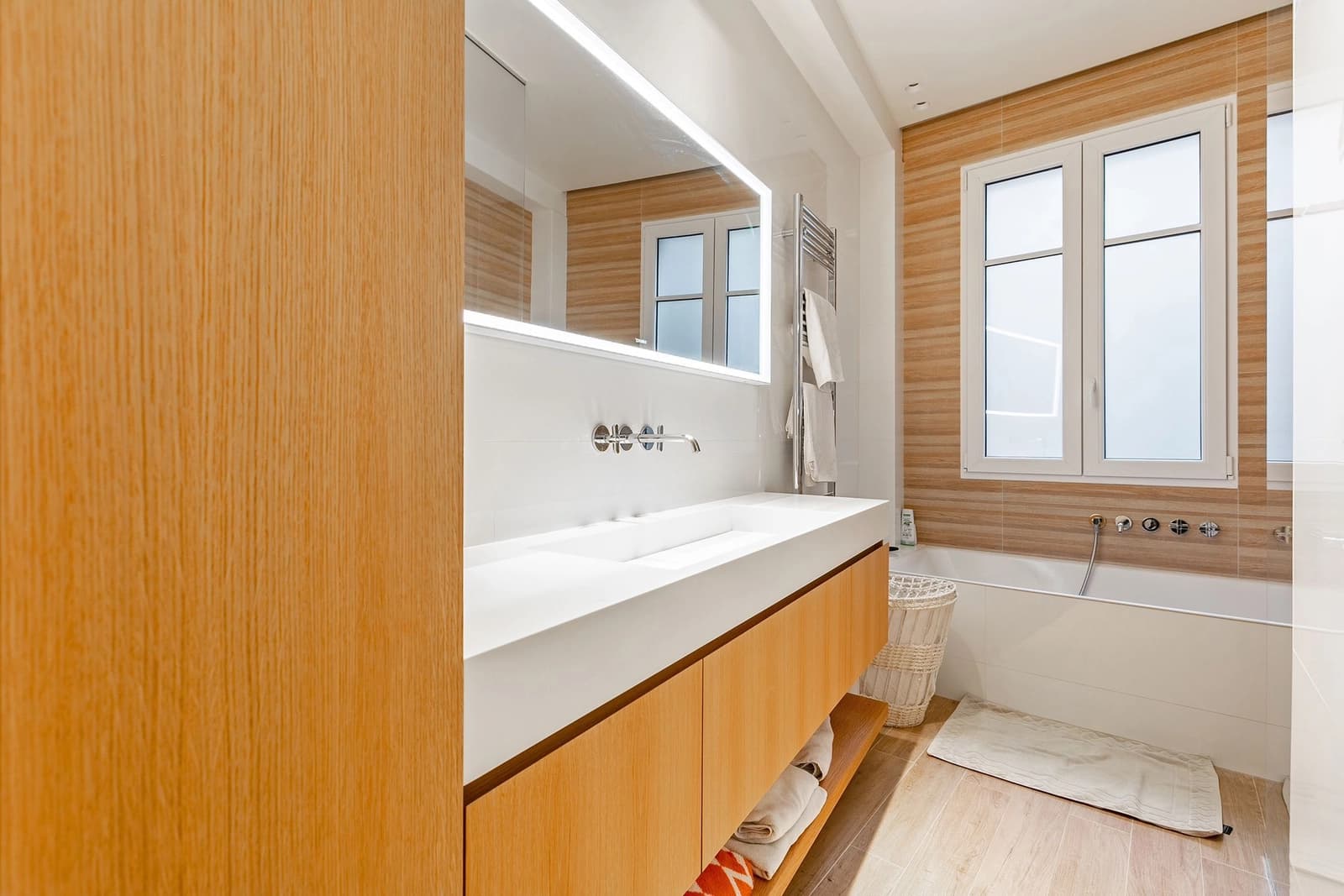 Space Haussmannian apartment in the heart of Paris - 3