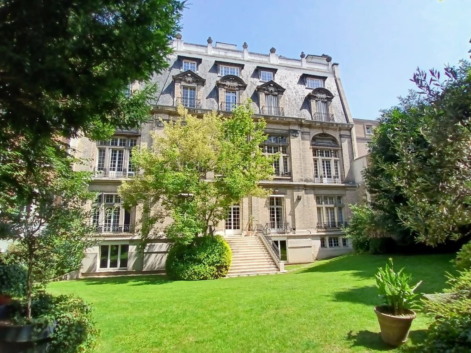 Espace Jardin privatif au sein du XVIème arrondissement de Paris - 3