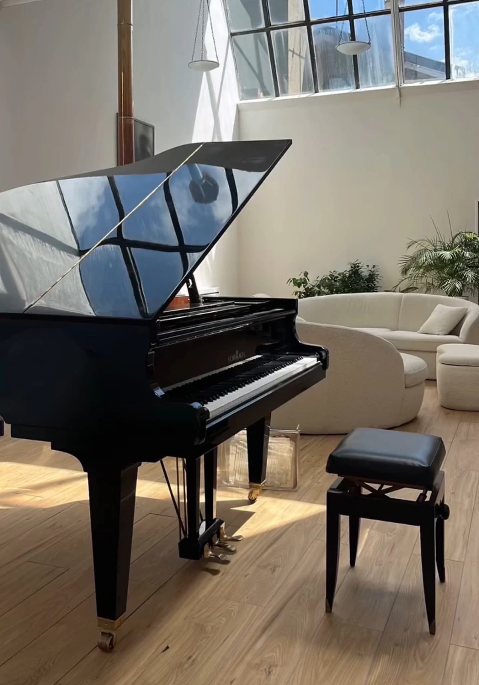 Space An exceptional, inspiring and creative location just 10 minutes from Paris's Saint-Lazare train station. - 1