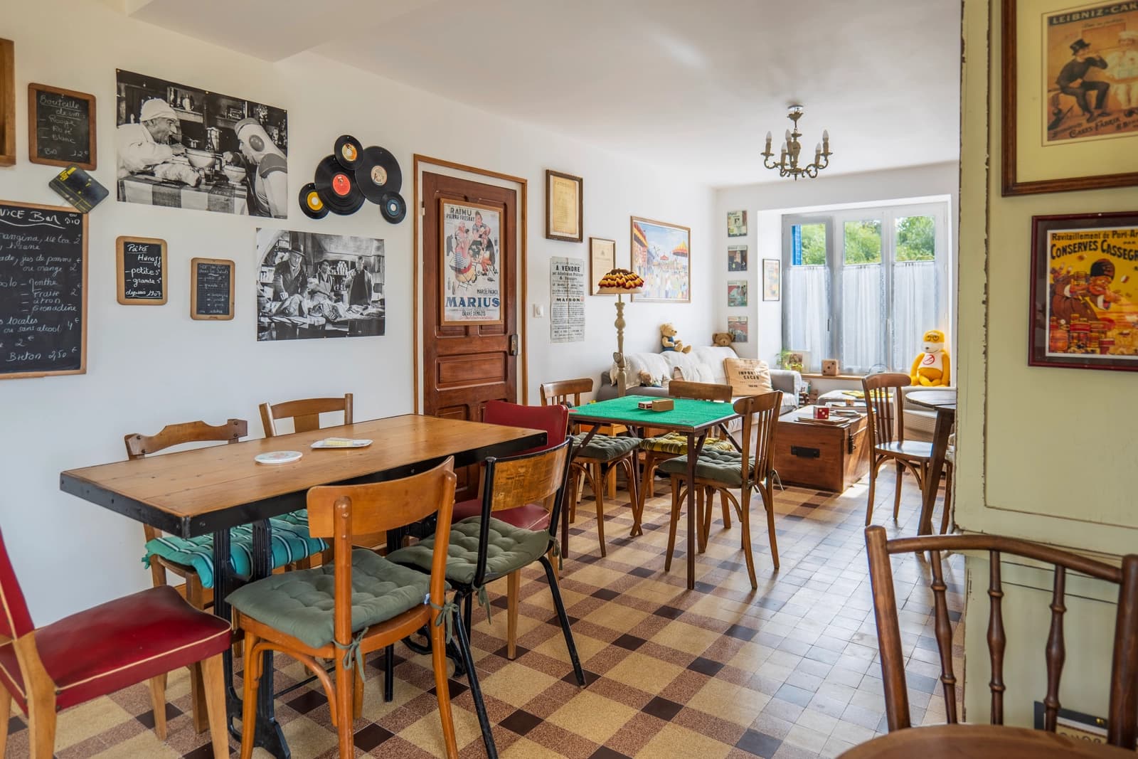 Espace 4 chambres d'hôtes atypique et bar à jeux vintage - 2