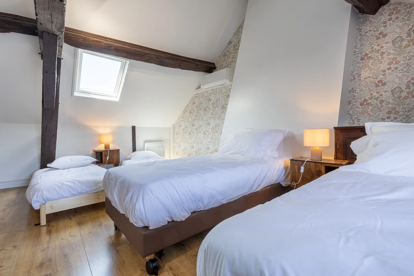 Space Charming renovated cottage in the heart of Moret-sur-Loing - 1