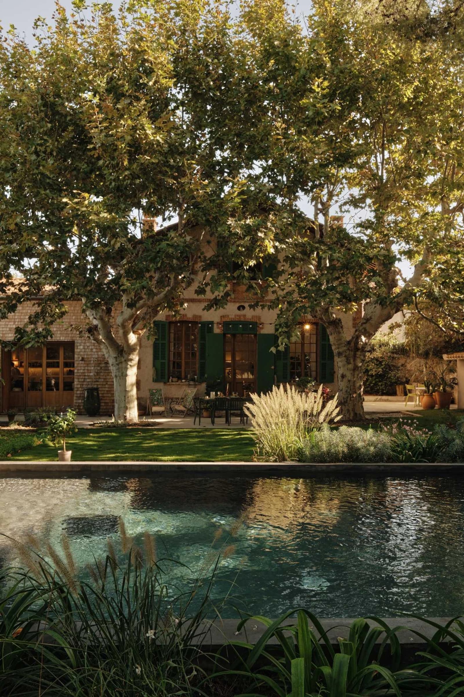 Space Elegant eco-friendly house nestled in a green haven by the sea - 0