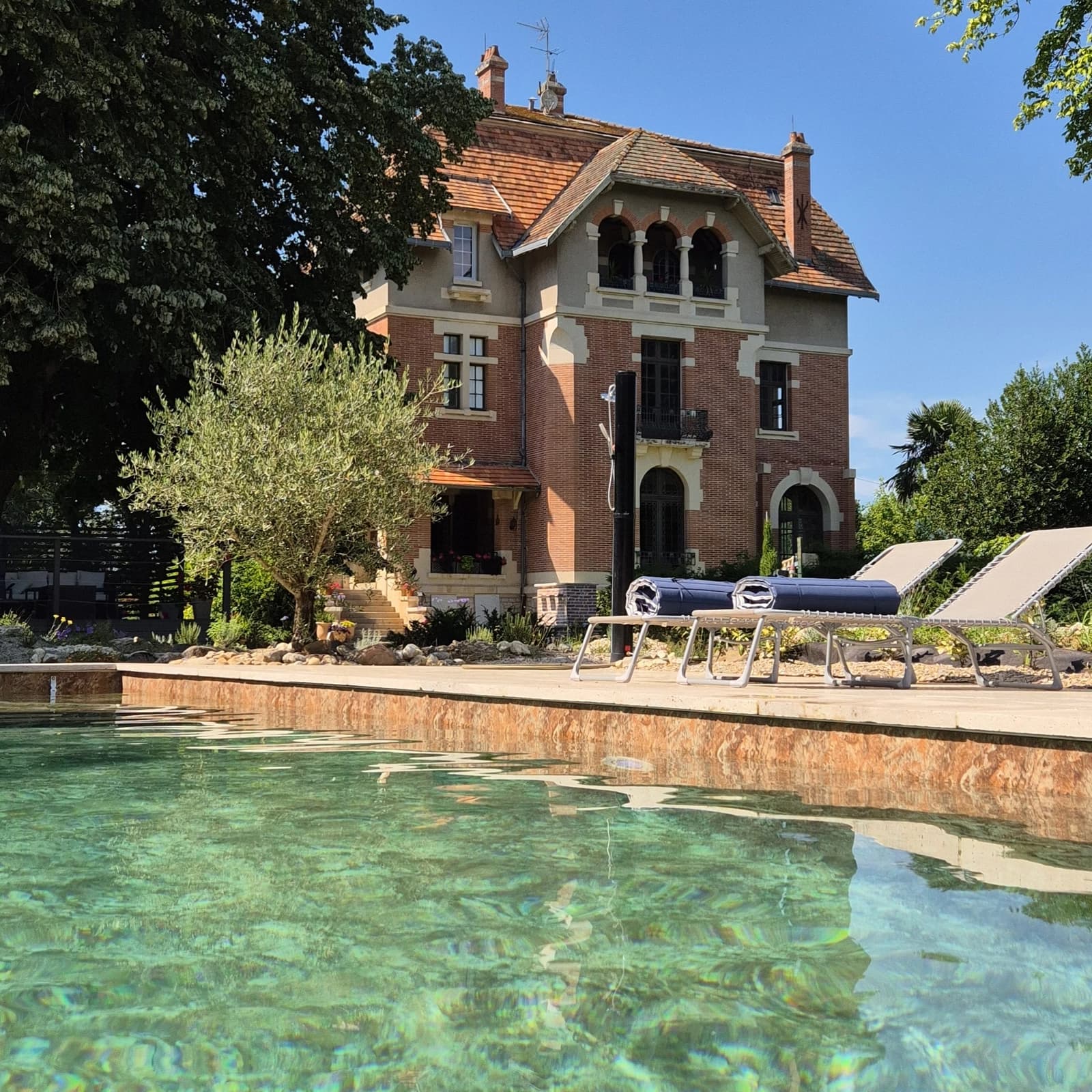 Espace Château d'exception de style Arts & Crafts au cœur du Sud-Ouest - 0