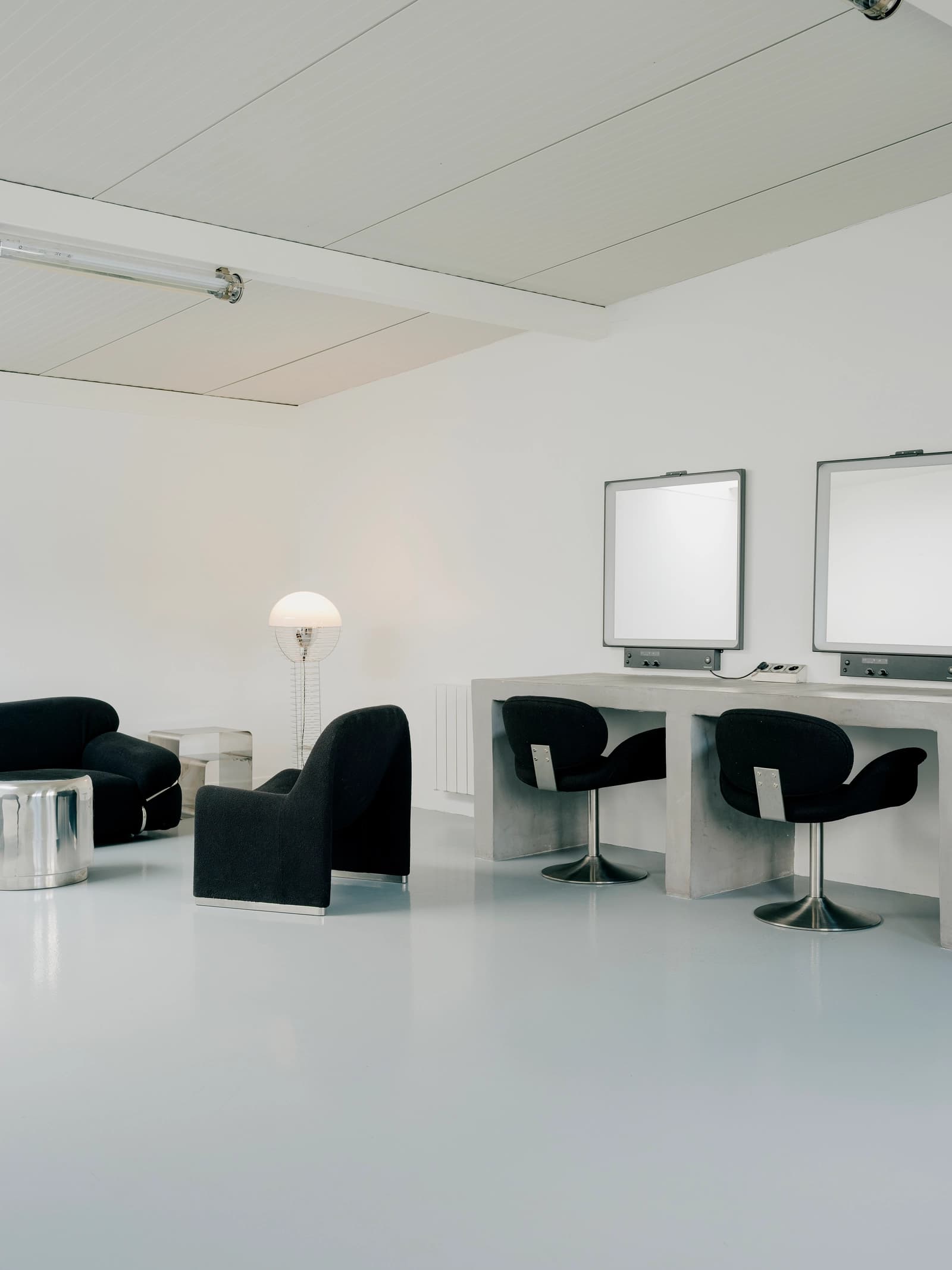 Space Studio photo - cyclorama 4 faces - 2