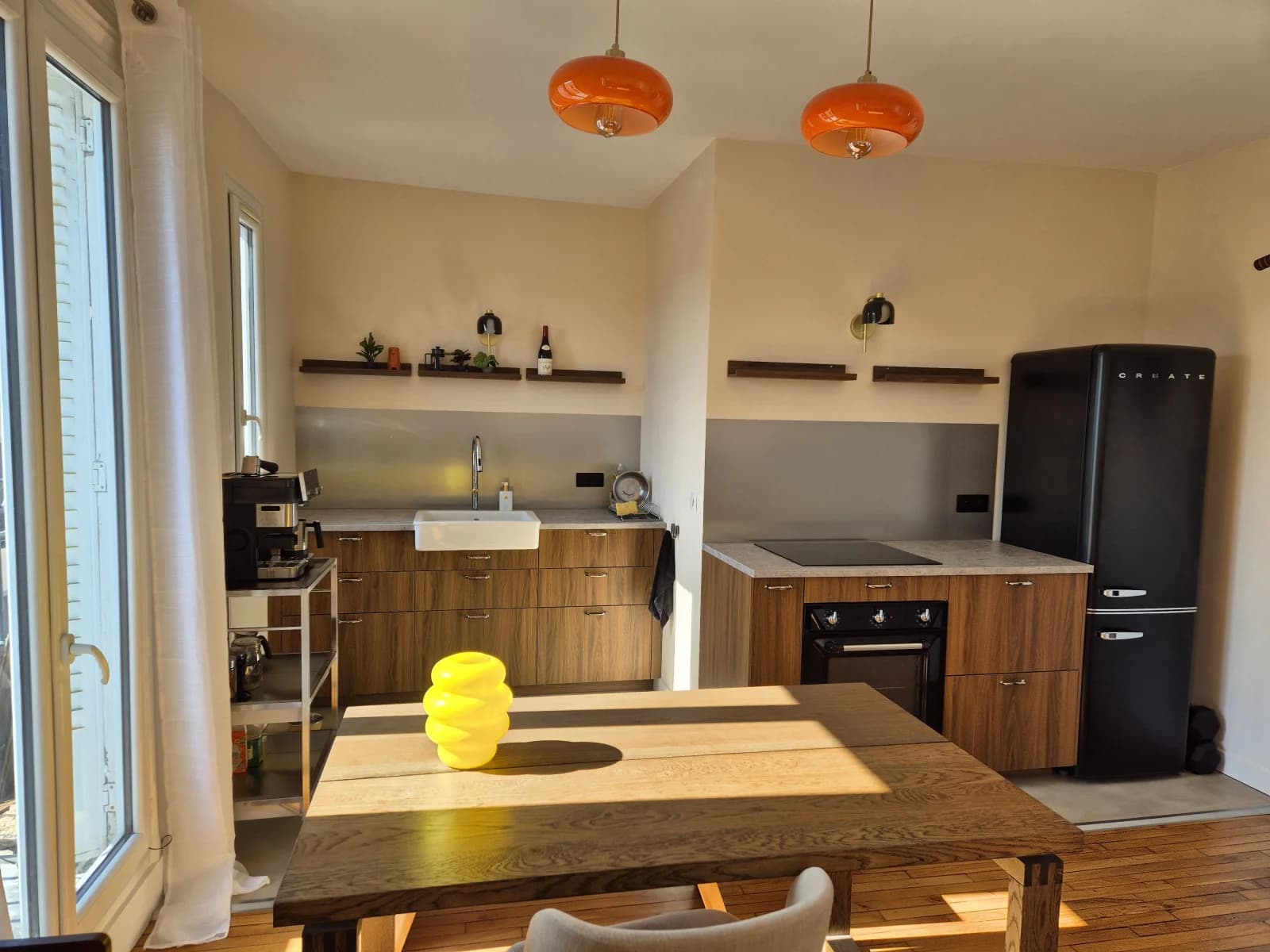 Space Appartement mid-century avec balcon - 1