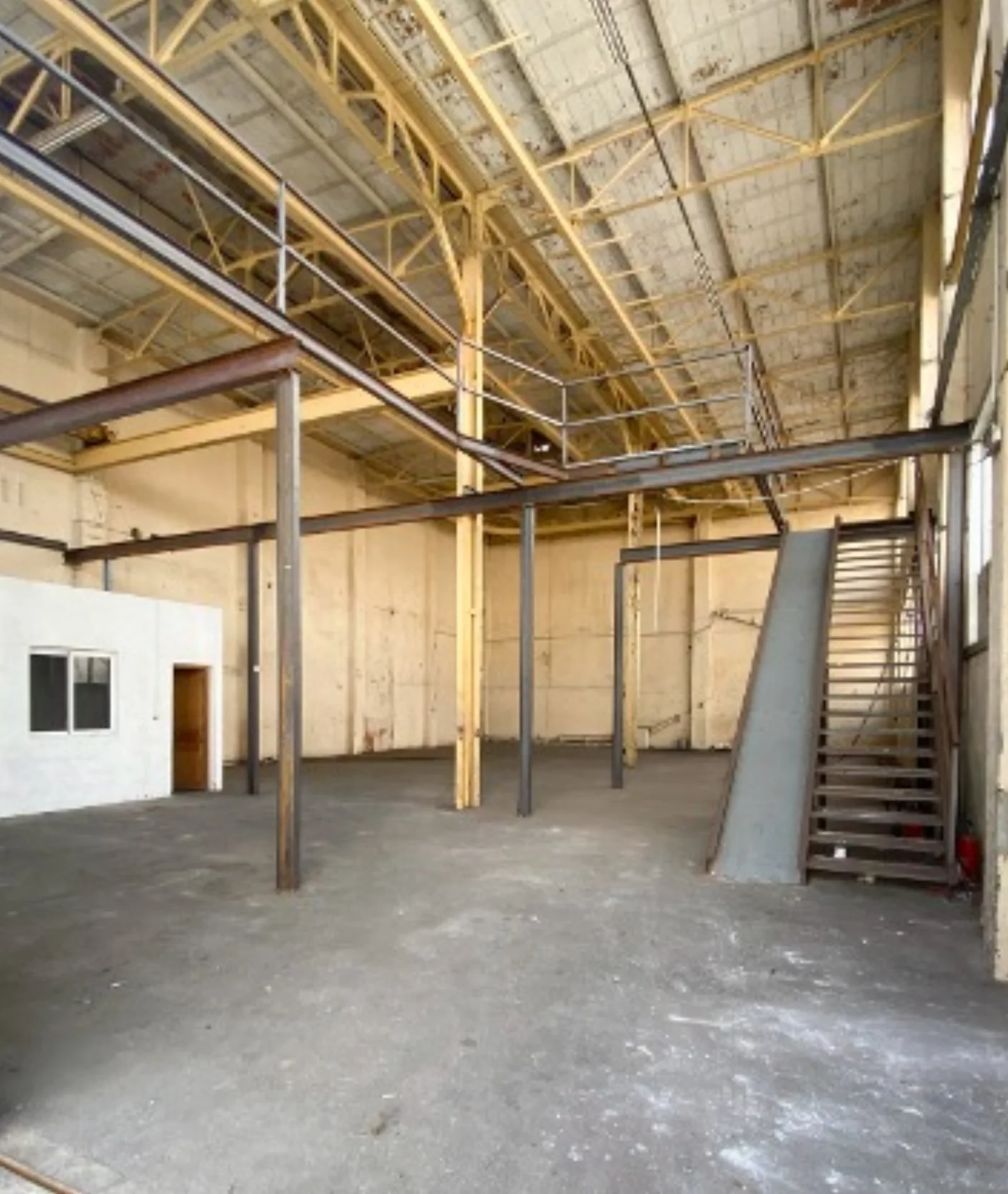 Espace Hangar Saint Denis - espace abandonné - 2