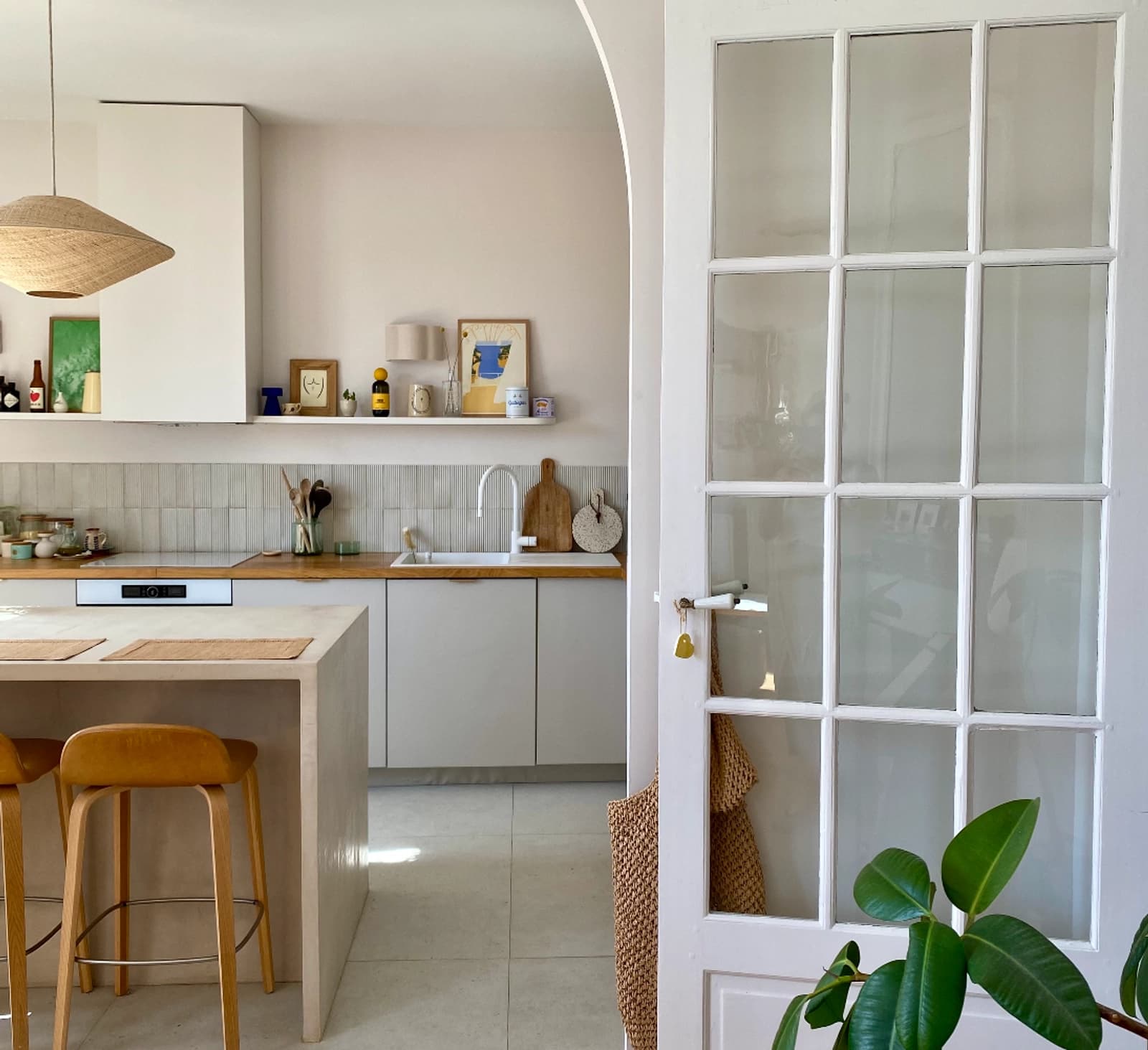 Space Designer 85 m² apartment bathed in light in Saint-Ouen - 1