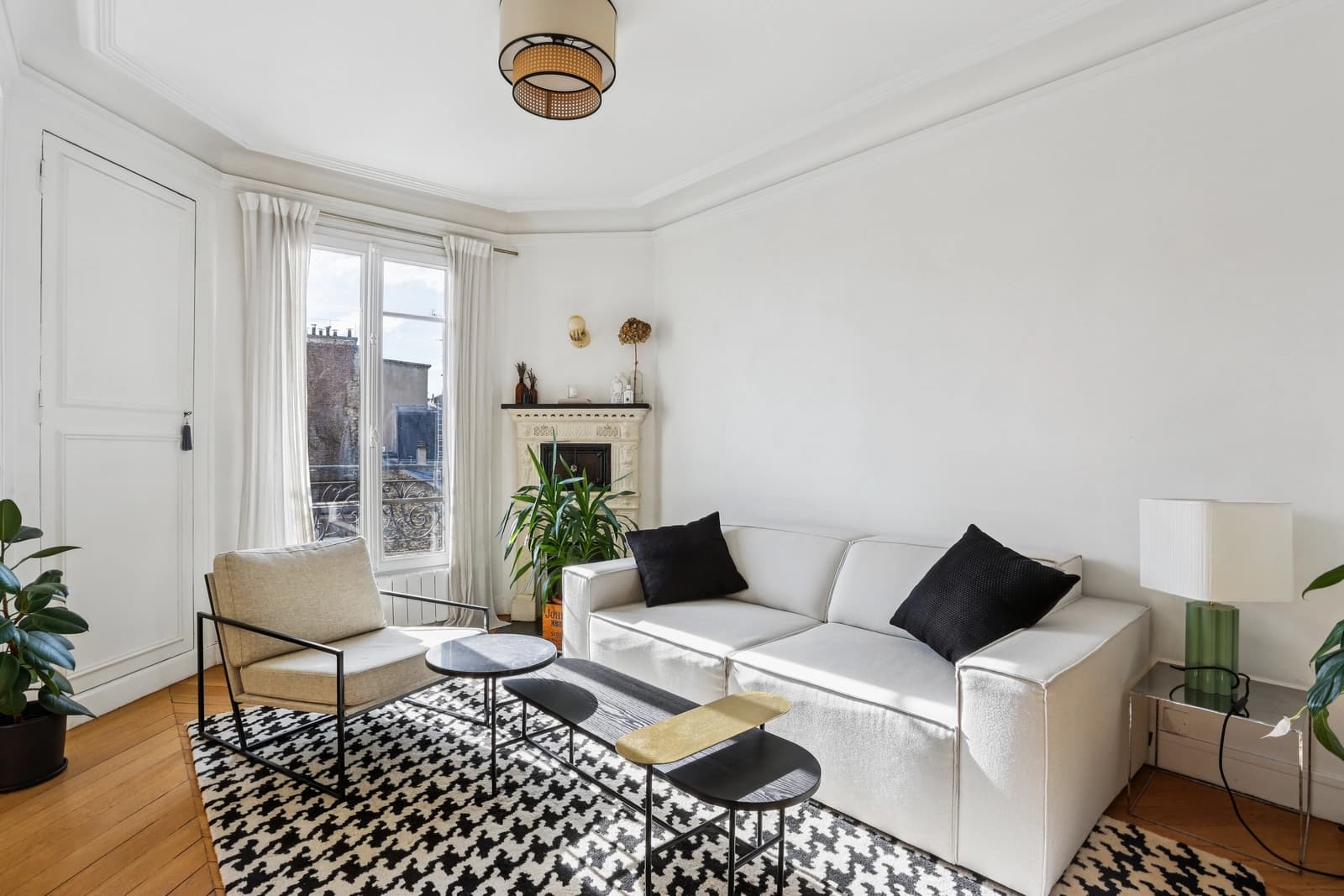 Space Apartment with old-world charm Paris 9th arrondissement - 1