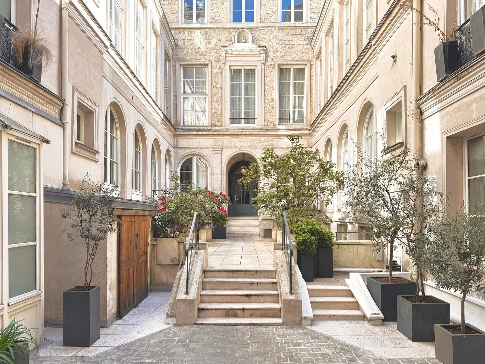 Space Loft in the Heart of Paris - 1