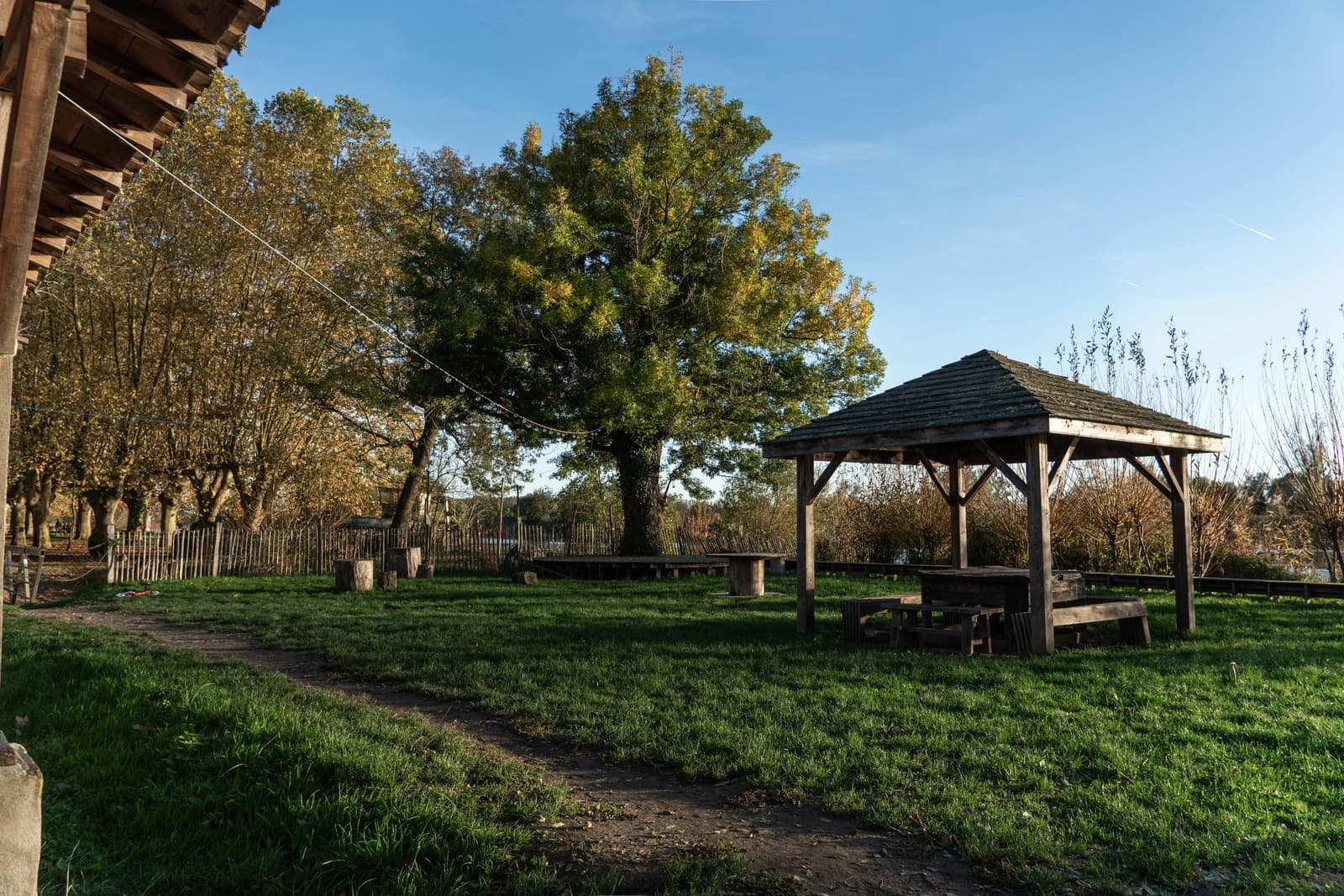 Space Former shipyard / Wooden boat building - 4