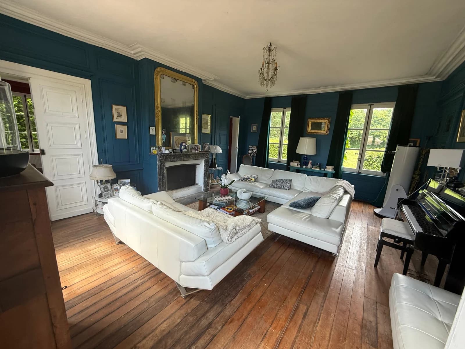 Space Genteel manor house in Le Plessis - 1