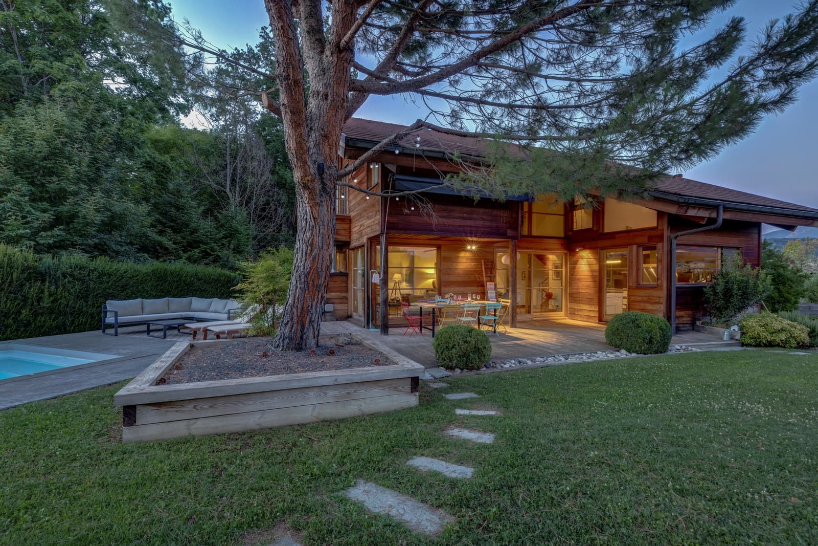 Space Bright house with garden and pool - 0